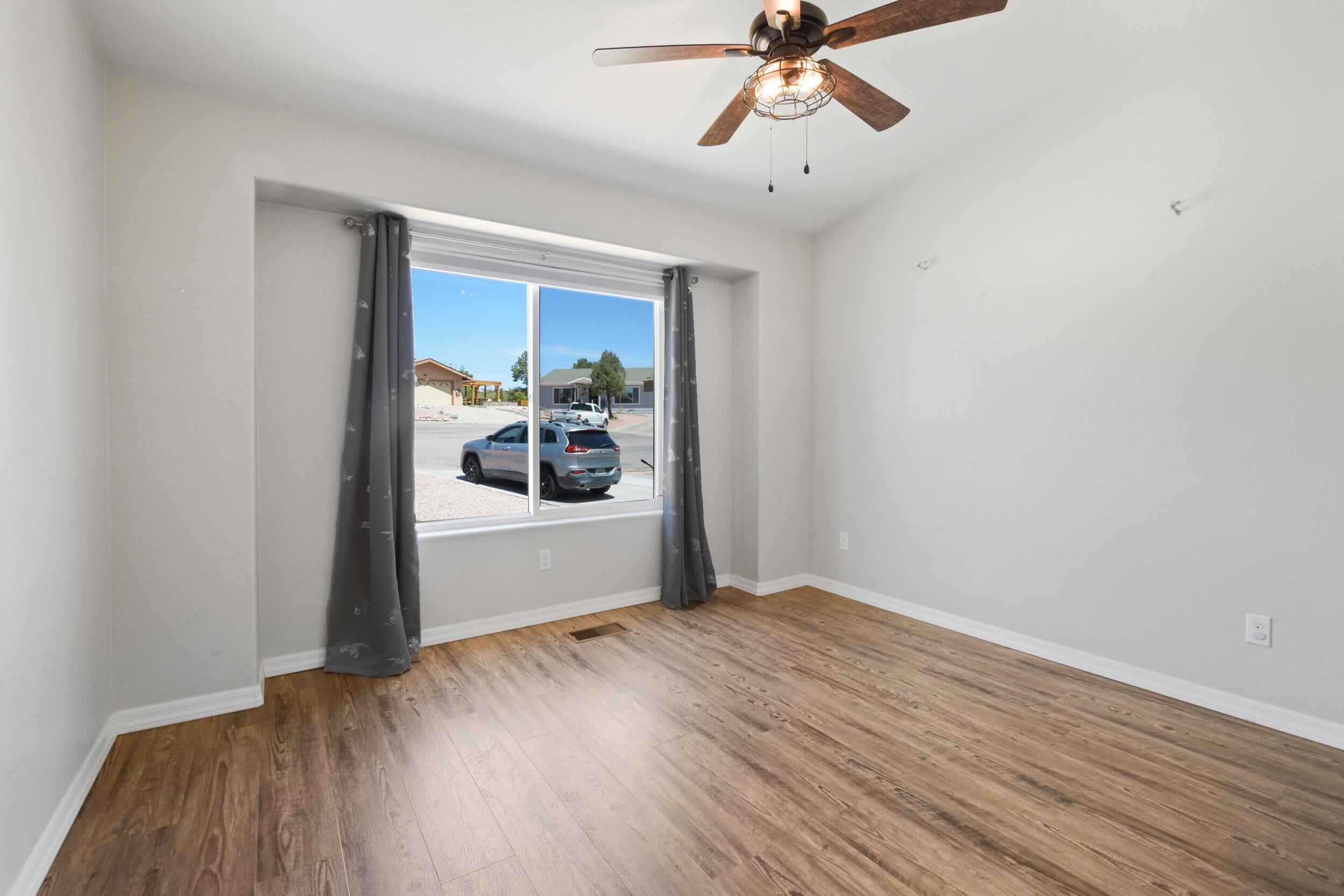 Payson, Arizona, 85541, United States, 4 Bedrooms Bedrooms, ,3 BathroomsBathrooms,Residential,For Sale,1821332