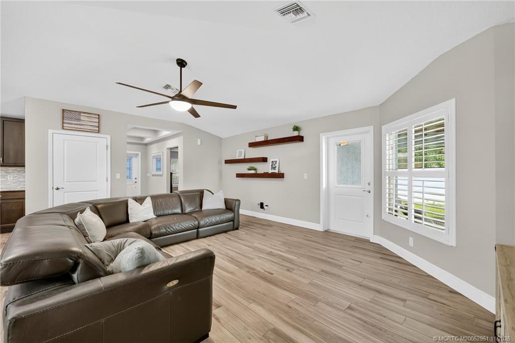 Port St Lucie, Florida, 34953, United States, 4 Bedrooms Bedrooms, ,2 BathroomsBathrooms,Residential,For Sale,1989393