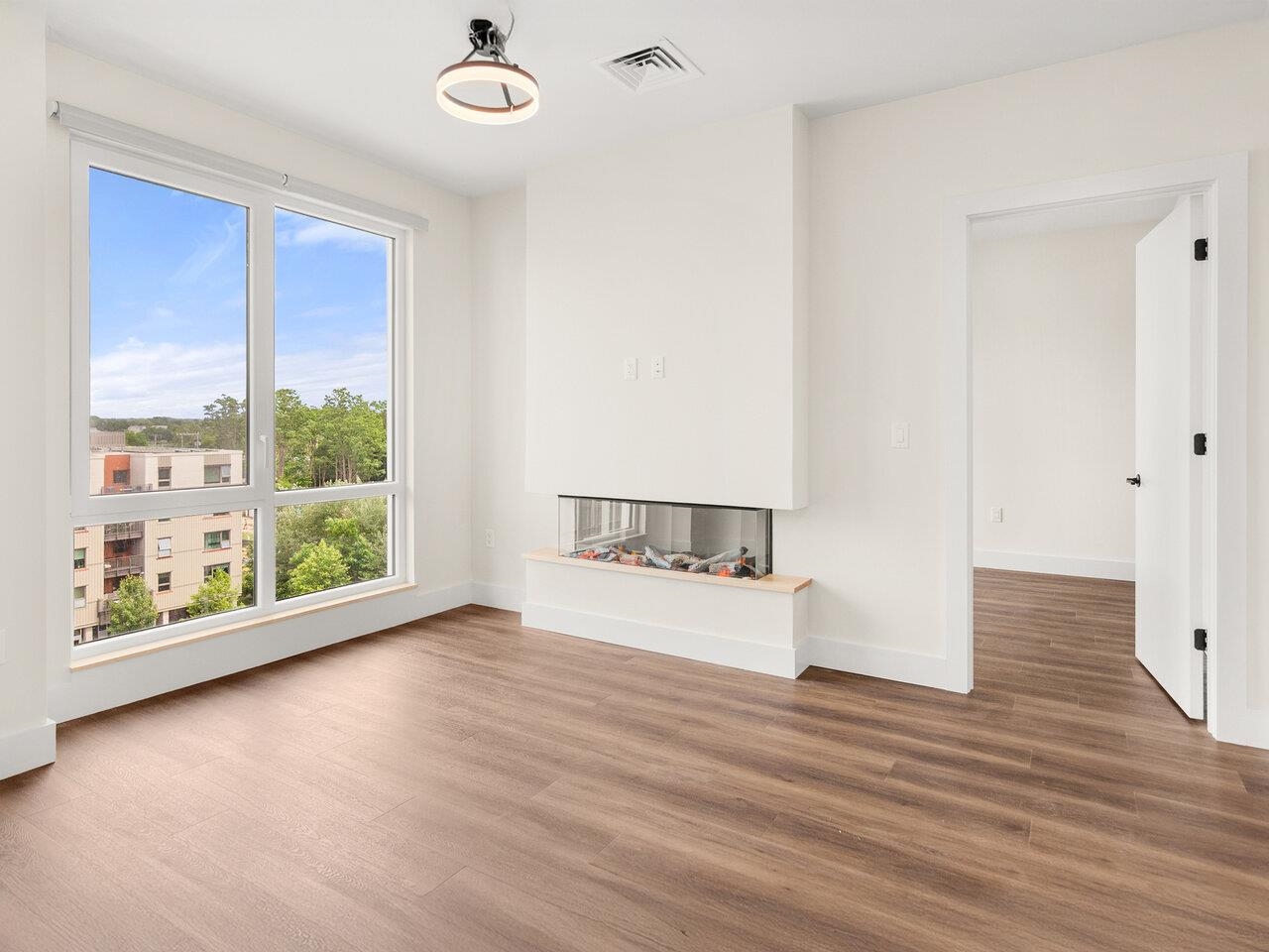 Burlington, Vermont, 05401, United States, 1 Bedroom Bedrooms, ,Residential,For Sale,1711937