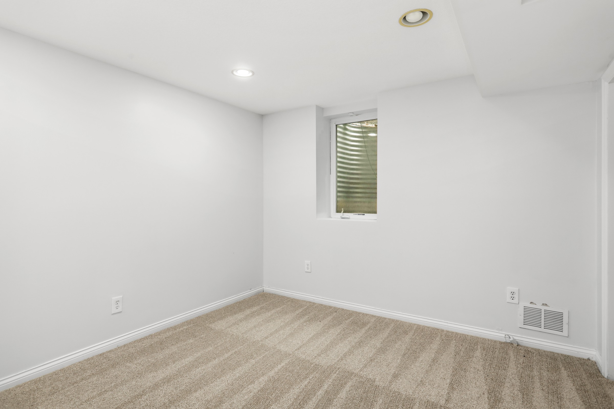  8609 West River Road, Brooklyn Park, MN 55444 - 物件實景