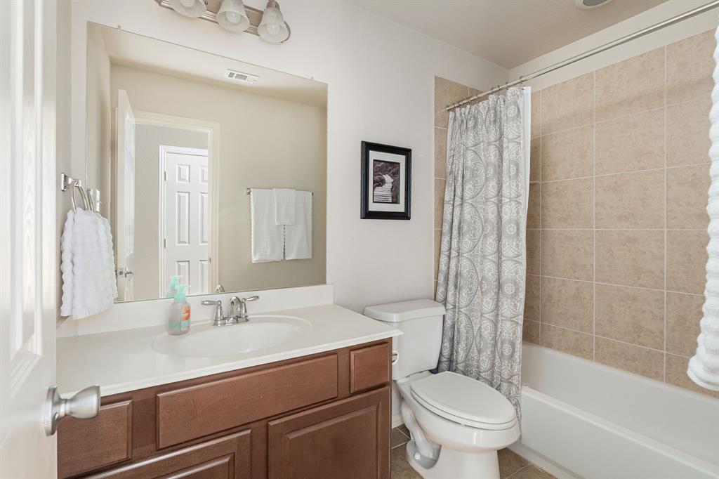 McKinney, Texas, 75072, United States, 4 Bedrooms Bedrooms, ,3 BathroomsBathrooms,Residential,For Sale,1839910