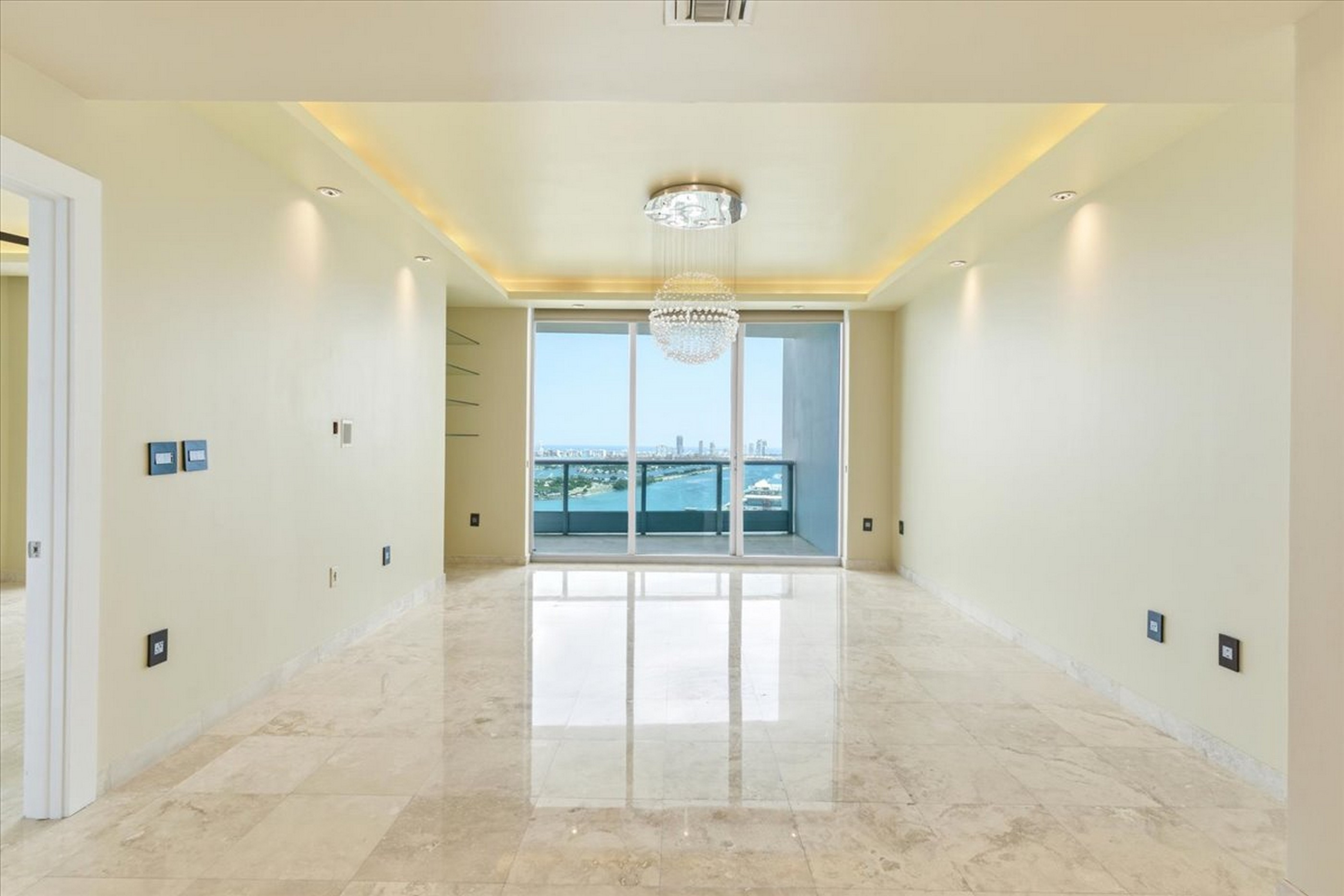 900 Biscayne Blvd, Miami, FL, 33132 - 物件實景