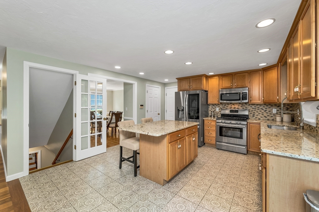 Nashua, New Hampshire, 03062, United States, 4 Bedrooms Bedrooms, ,4 BathroomsBathrooms,Residential,For Sale,1917285