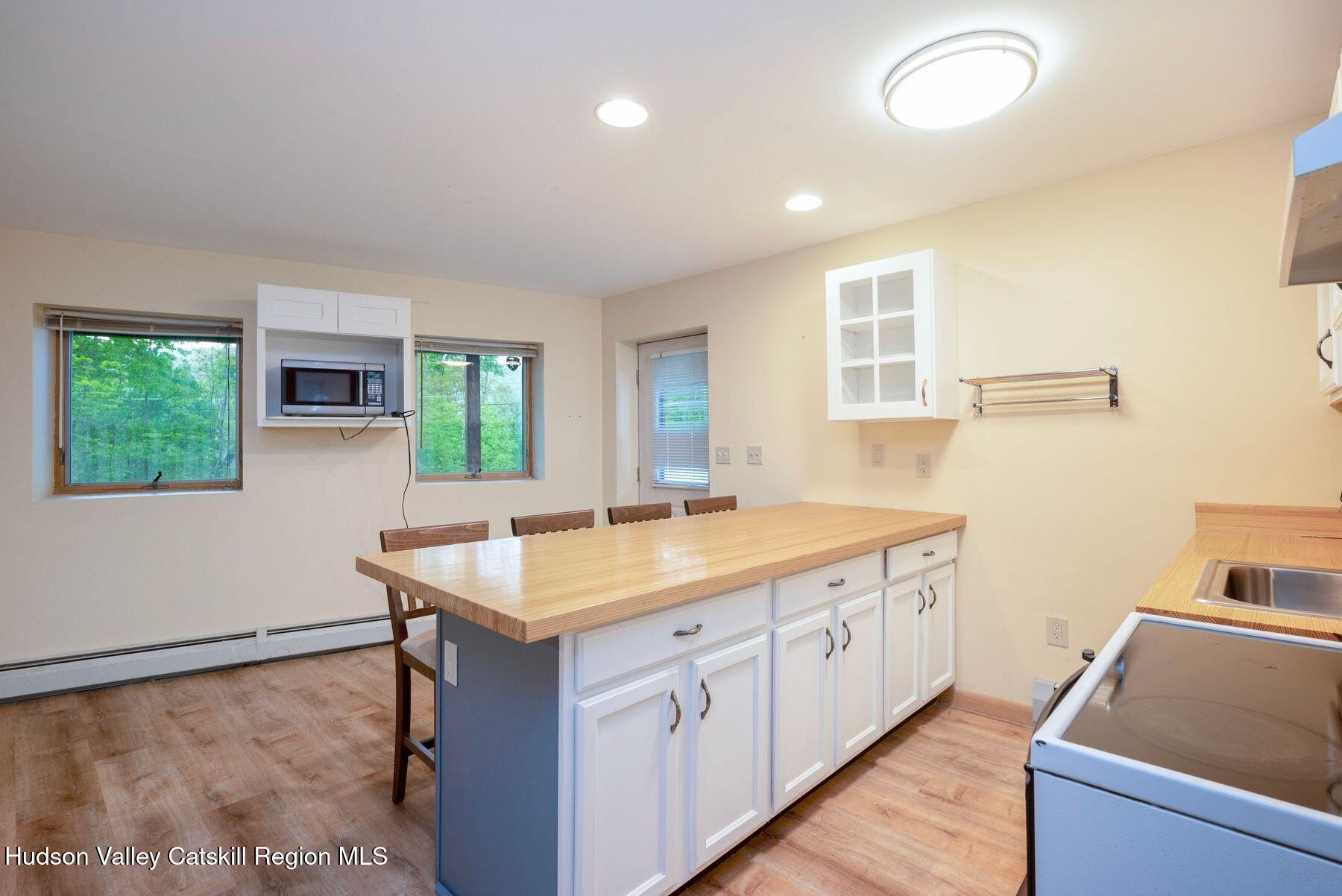 Hunter, New York, 12442, United States, 7 Bedrooms Bedrooms, ,3 BathroomsBathrooms,Residential,For Sale,1856172
