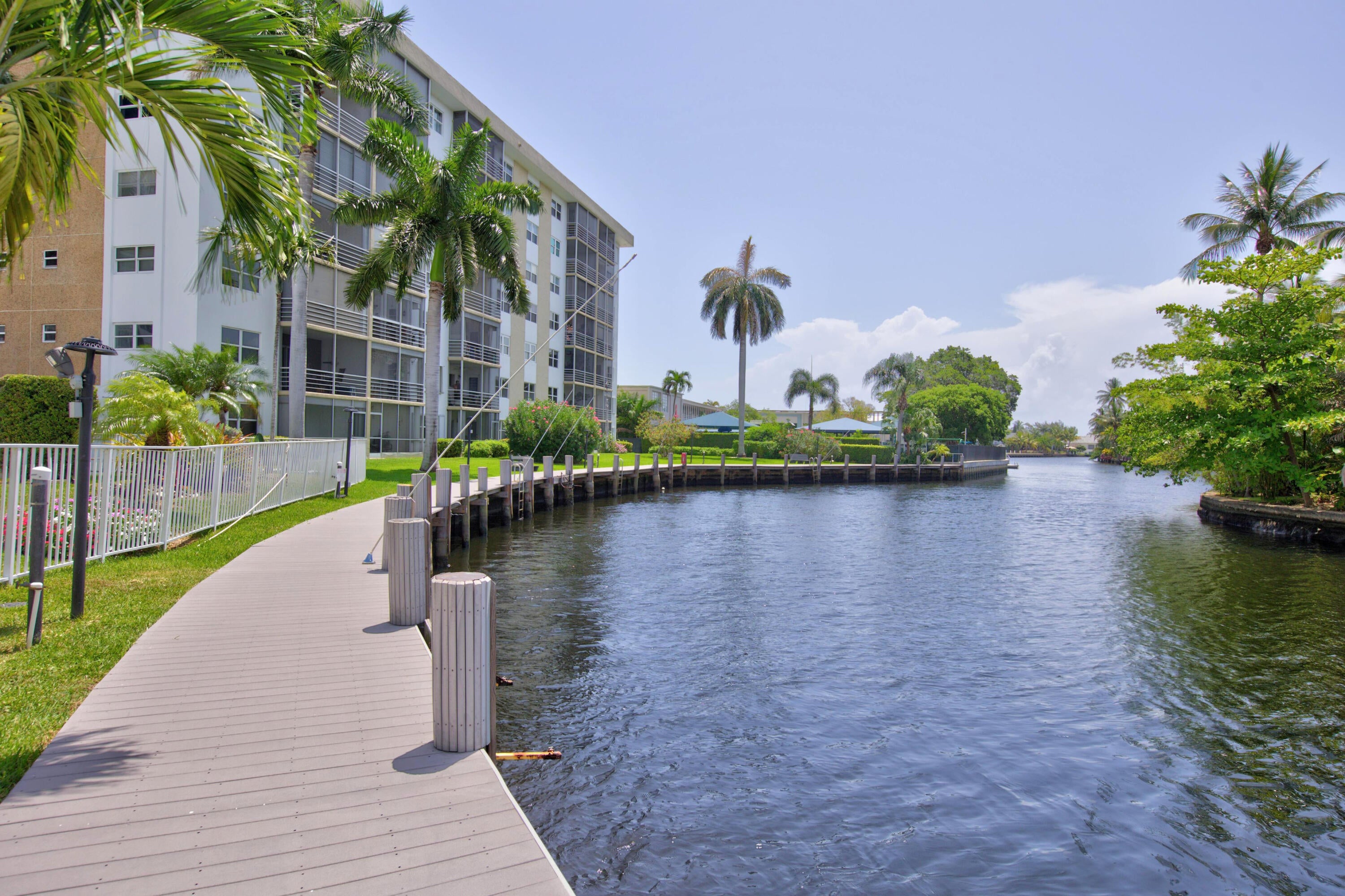 16th Ave, Oakland Park, FL 33334