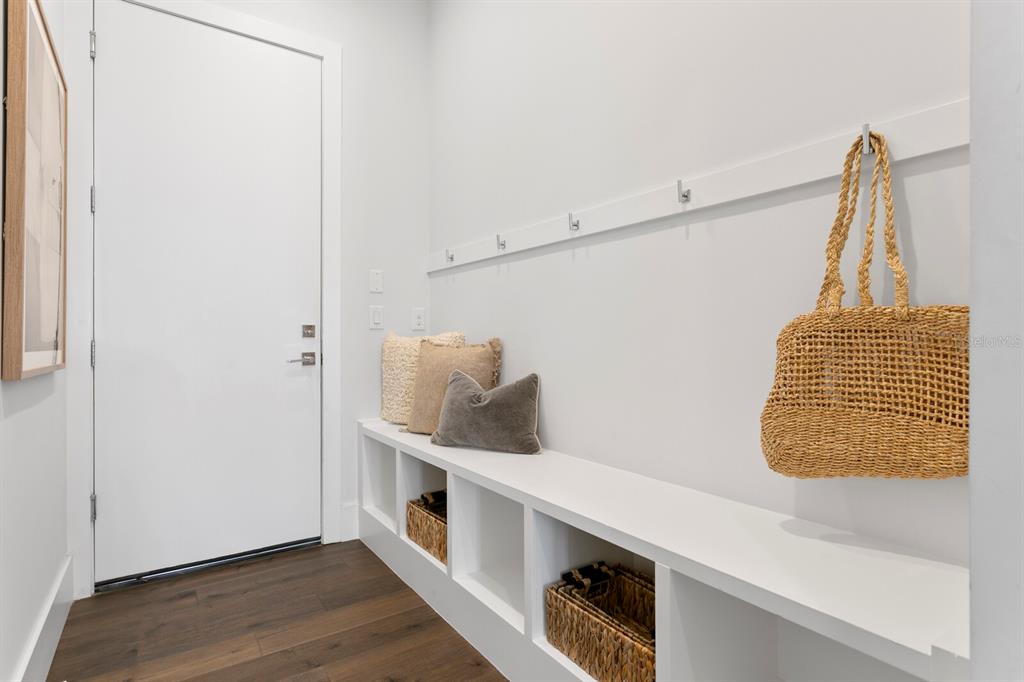 Tampa, Florida, 33606, United States, 5 Bedrooms Bedrooms, ,7 BathroomsBathrooms,Residential,For Sale,1779017