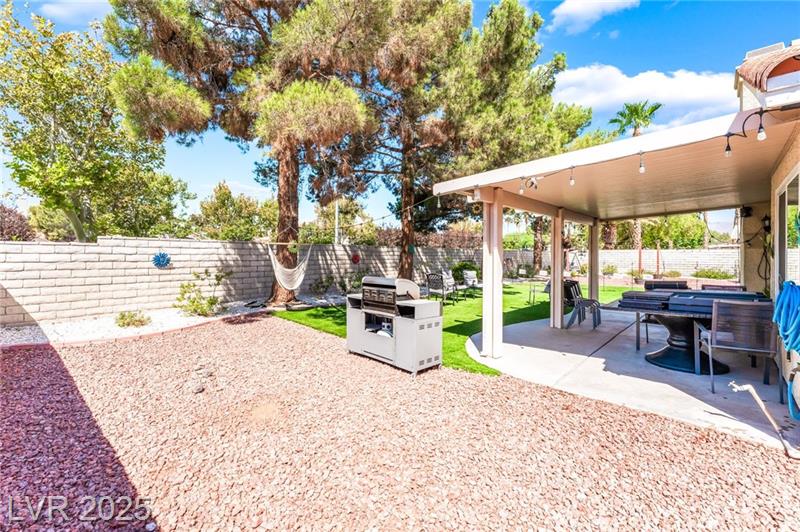 North Las Vegas, Nevada, 89031, United States, 3 Bedrooms Bedrooms, ,2 BathroomsBathrooms,Residential,For Sale,1920632