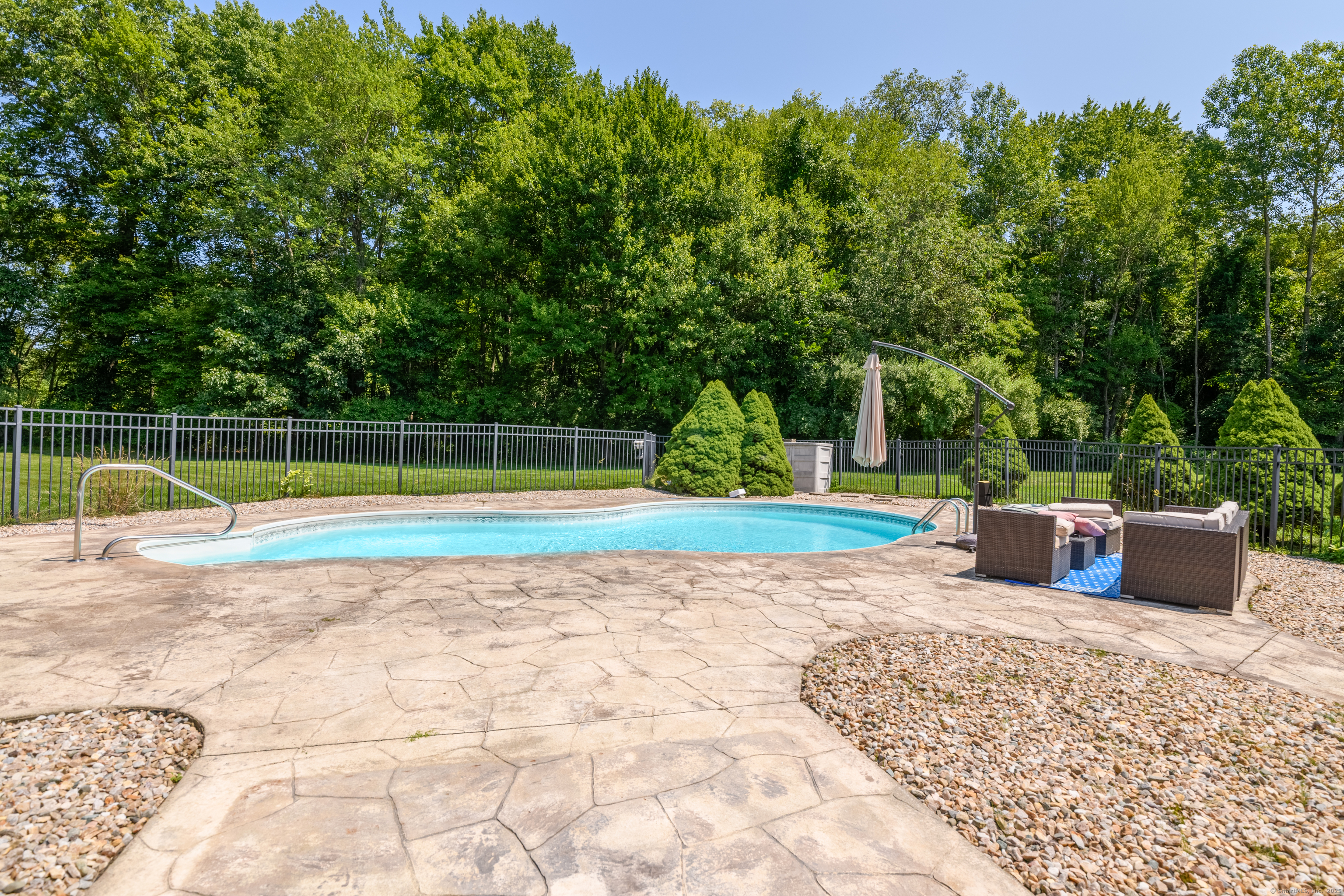 South Windsor, Connecticut, 06074, United States, 3 Bedrooms Bedrooms, ,4 BathroomsBathrooms,Residential,For Sale,1912297