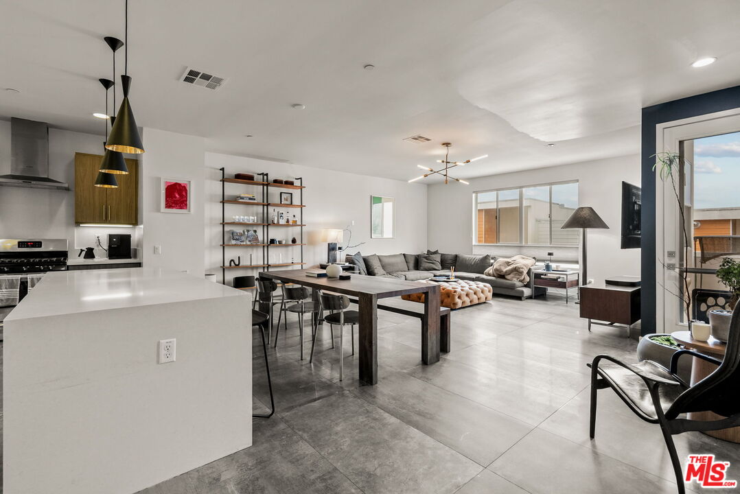 Los Angeles, California, 90026, United States, 3 Bedrooms Bedrooms, ,4 BathroomsBathrooms,Residential,For Sale,1994588