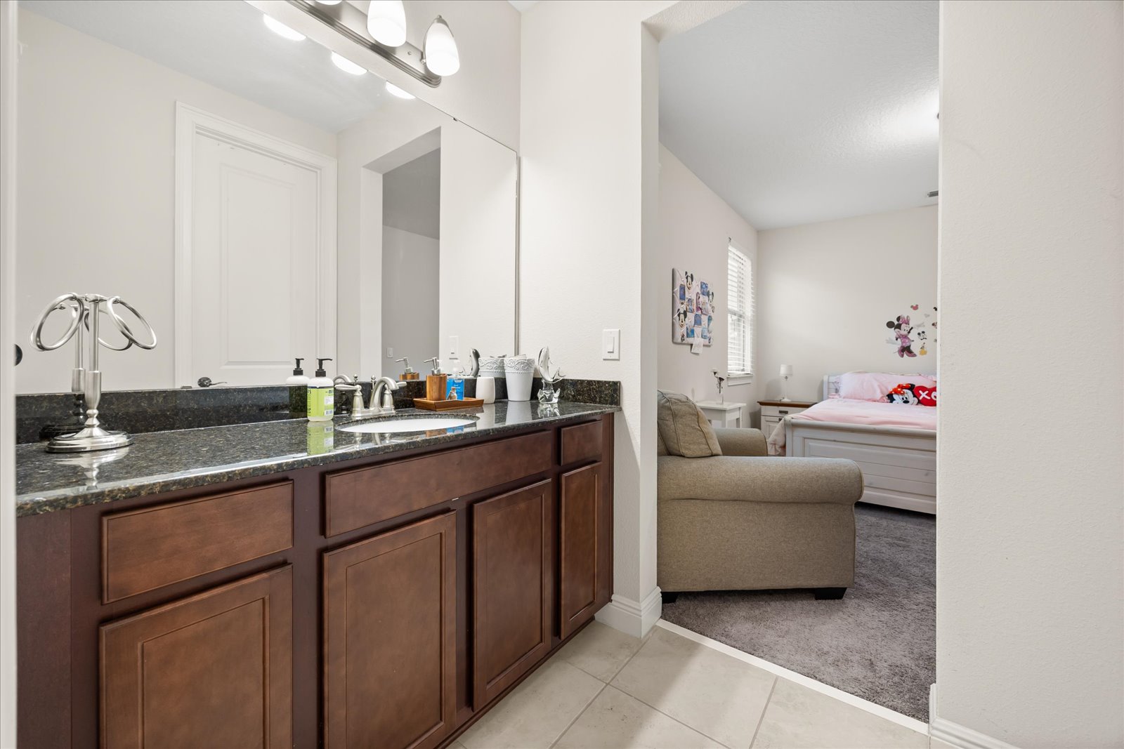 Orlando, Florida, 32836, United States, 6 Bedrooms Bedrooms, ,4 BathroomsBathrooms,Residential,For Sale,1943887
