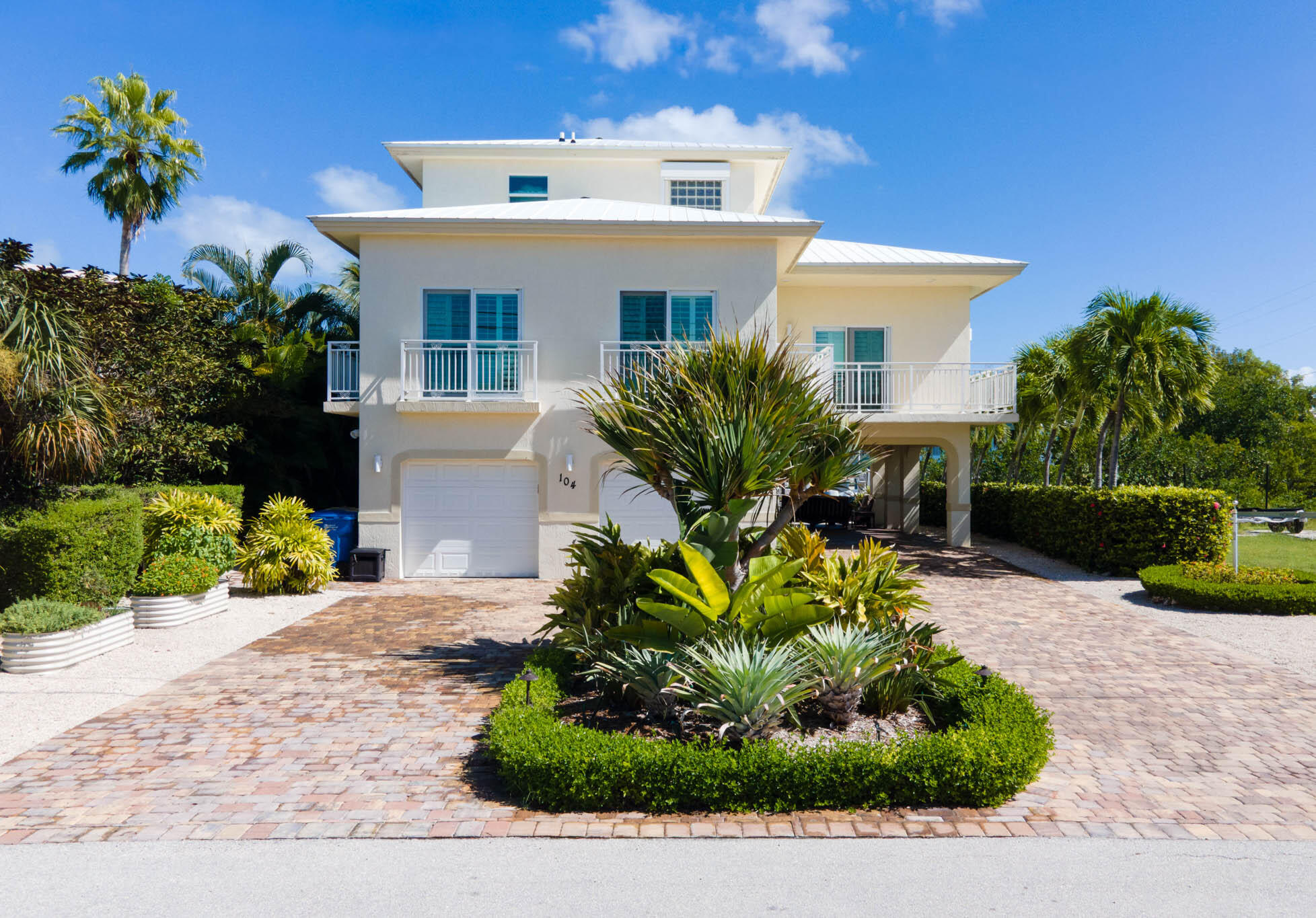 ISLAMORADA, Florida, 33036, United States, 3 Bedrooms Bedrooms, ,2 BathroomsBathrooms,Residential,For Sale,1987707