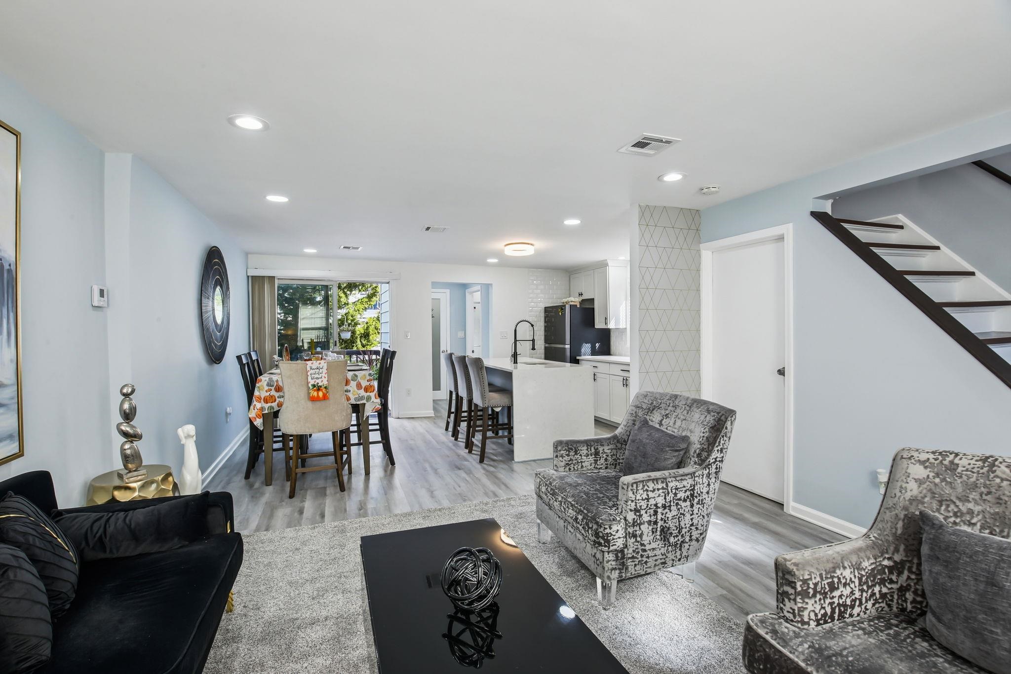 Bayonne, New Jersey, 07002, United States, 4 Bedrooms Bedrooms, ,2 BathroomsBathrooms,Residential,For Sale,1996520