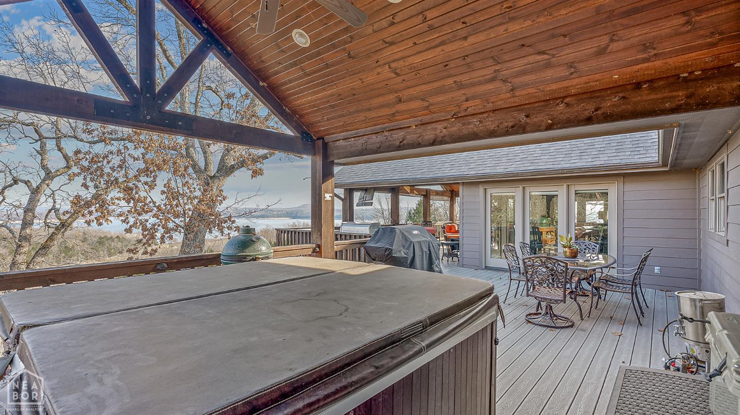 Mountain Home, Arkansas, 72653, United States, 5 Bedrooms Bedrooms, ,3 BathroomsBathrooms,Residential,For Sale,2002861