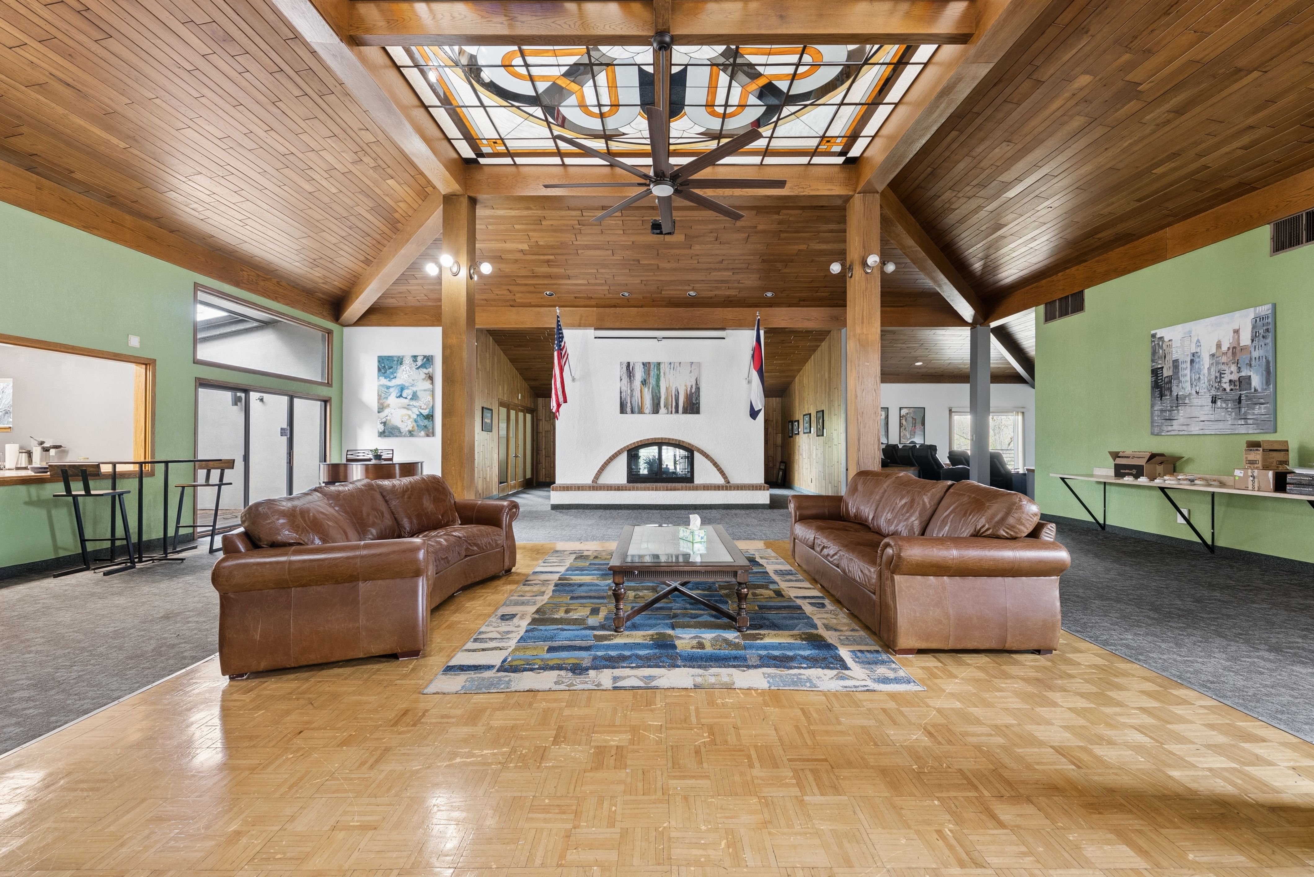  Move-In Ready Condo In Prime Golden Location - 物件實景