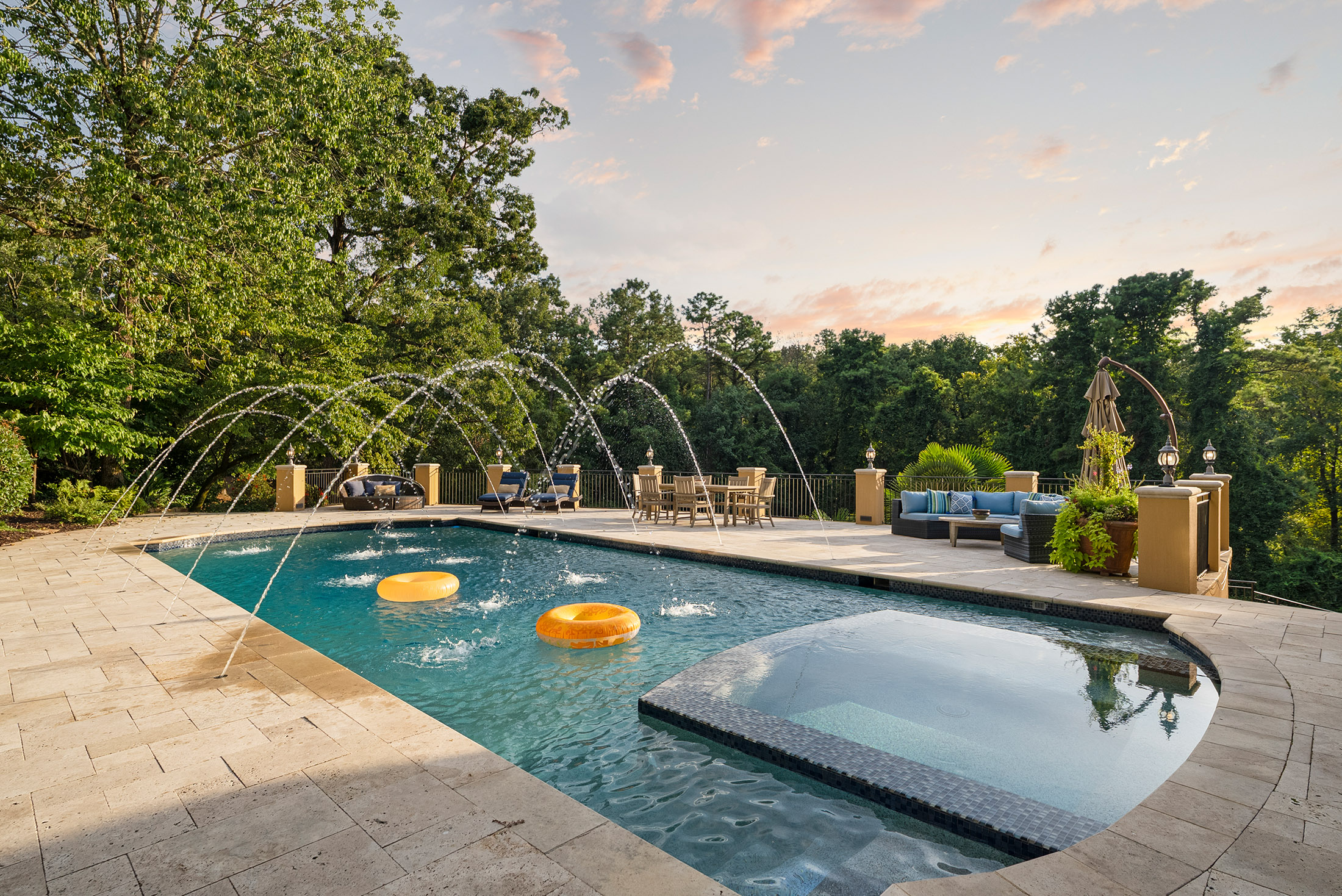  Remarkable Spanish-style Estate on 3.8+/- Private Acres - 物件實景