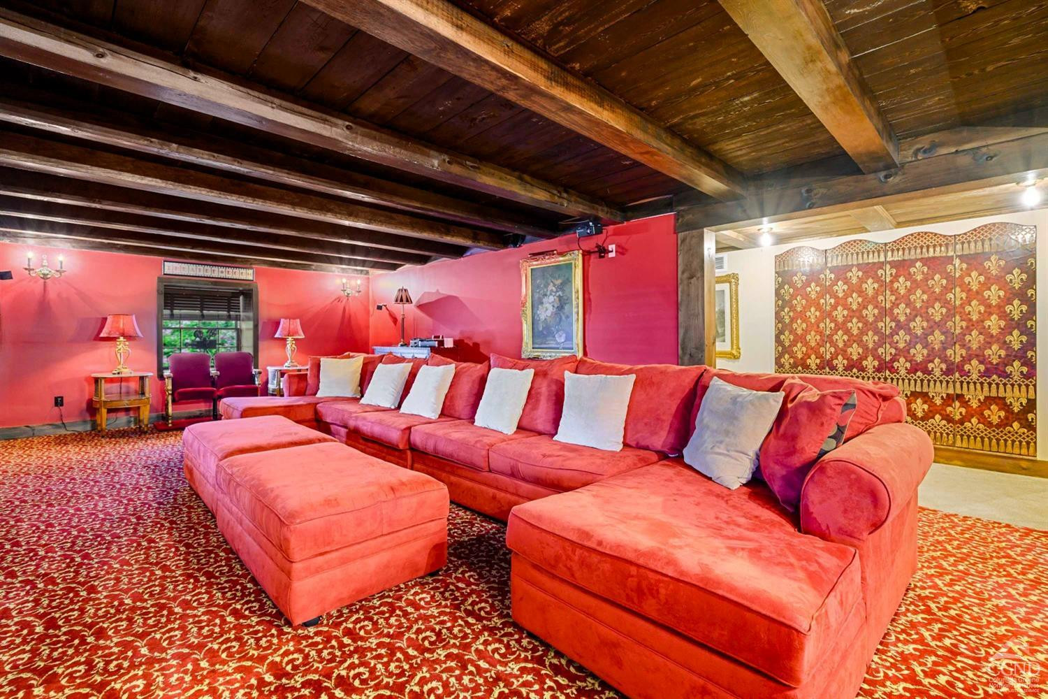 Tannersville, New York, 12485, United States, 6 Bedrooms Bedrooms, ,5 BathroomsBathrooms,Residential,For Sale,1947119