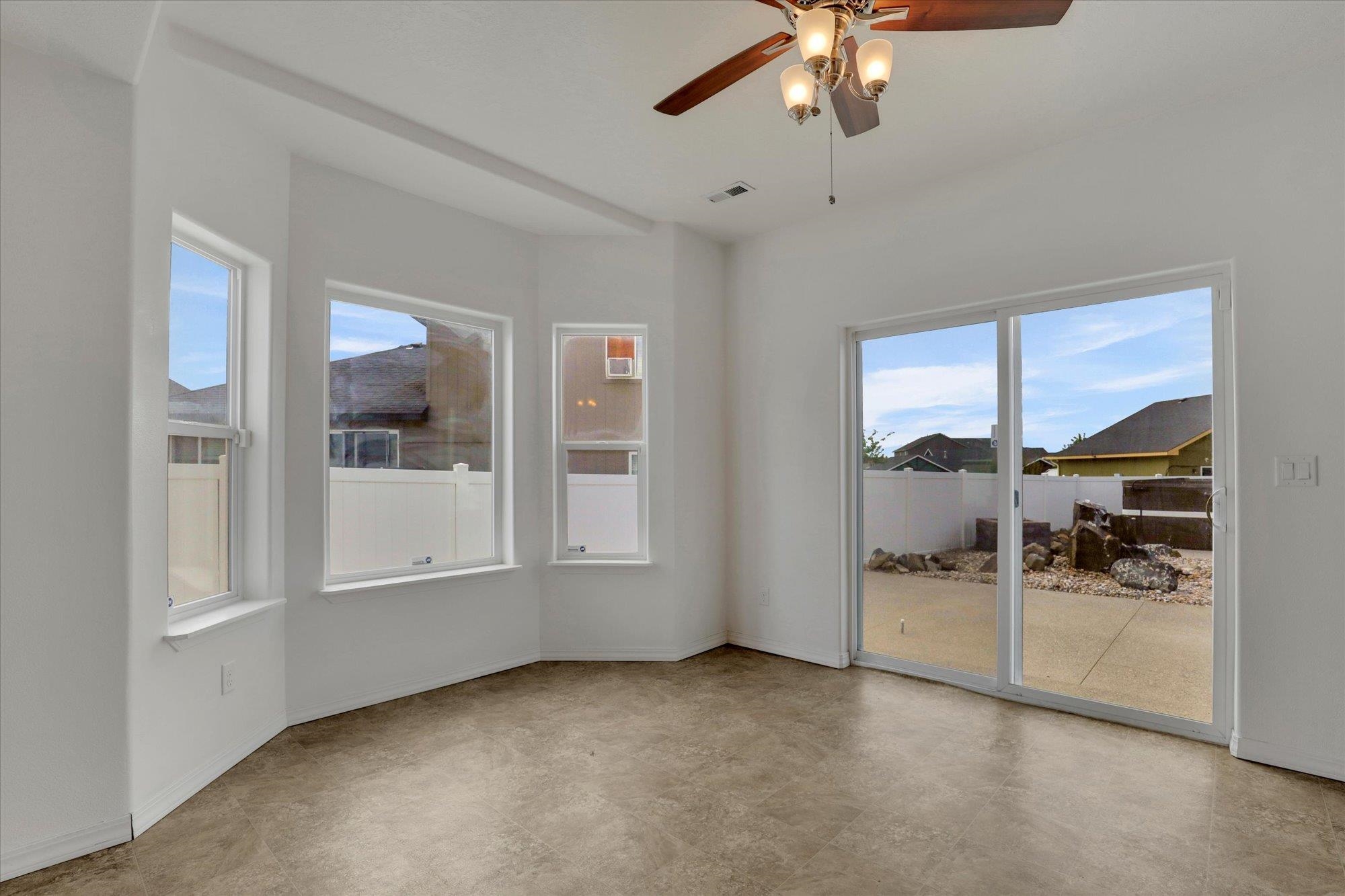 Spokane, Washington, 99224, United States, 4 Bedrooms Bedrooms, ,3 BathroomsBathrooms,Residential,For Sale,1981658