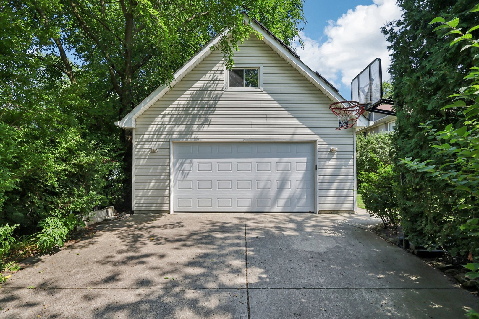 Evanston, Illinois, 60201, United States, 4 Bedrooms Bedrooms, ,4 BathroomsBathrooms,Residential,For Sale,1941847