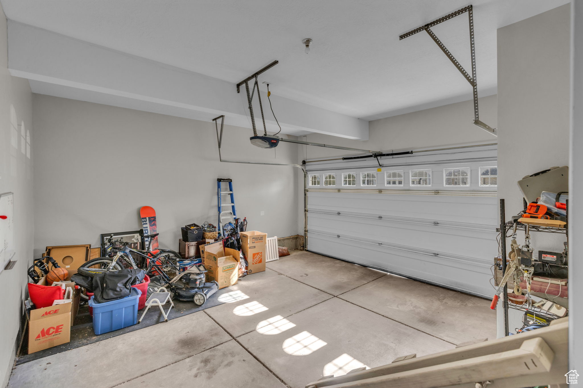 Midvale, Utah, 84047, United States, 4 Bedrooms Bedrooms, ,2 BathroomsBathrooms,Residential,For Sale,1903800
