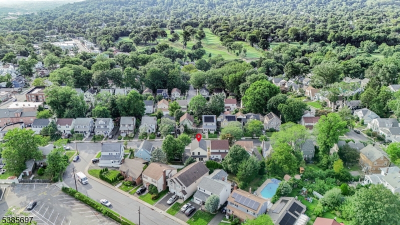 Maplewood Twp., New Jersey, 07040, United States, 4 Bedrooms Bedrooms, ,4 BathroomsBathrooms,Residential,For Sale,1950827
