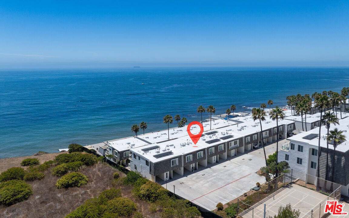 Malibu, California, 90265, United States, 2 Bedrooms Bedrooms, ,2 BathroomsBathrooms,Residential,For Sale,1896546