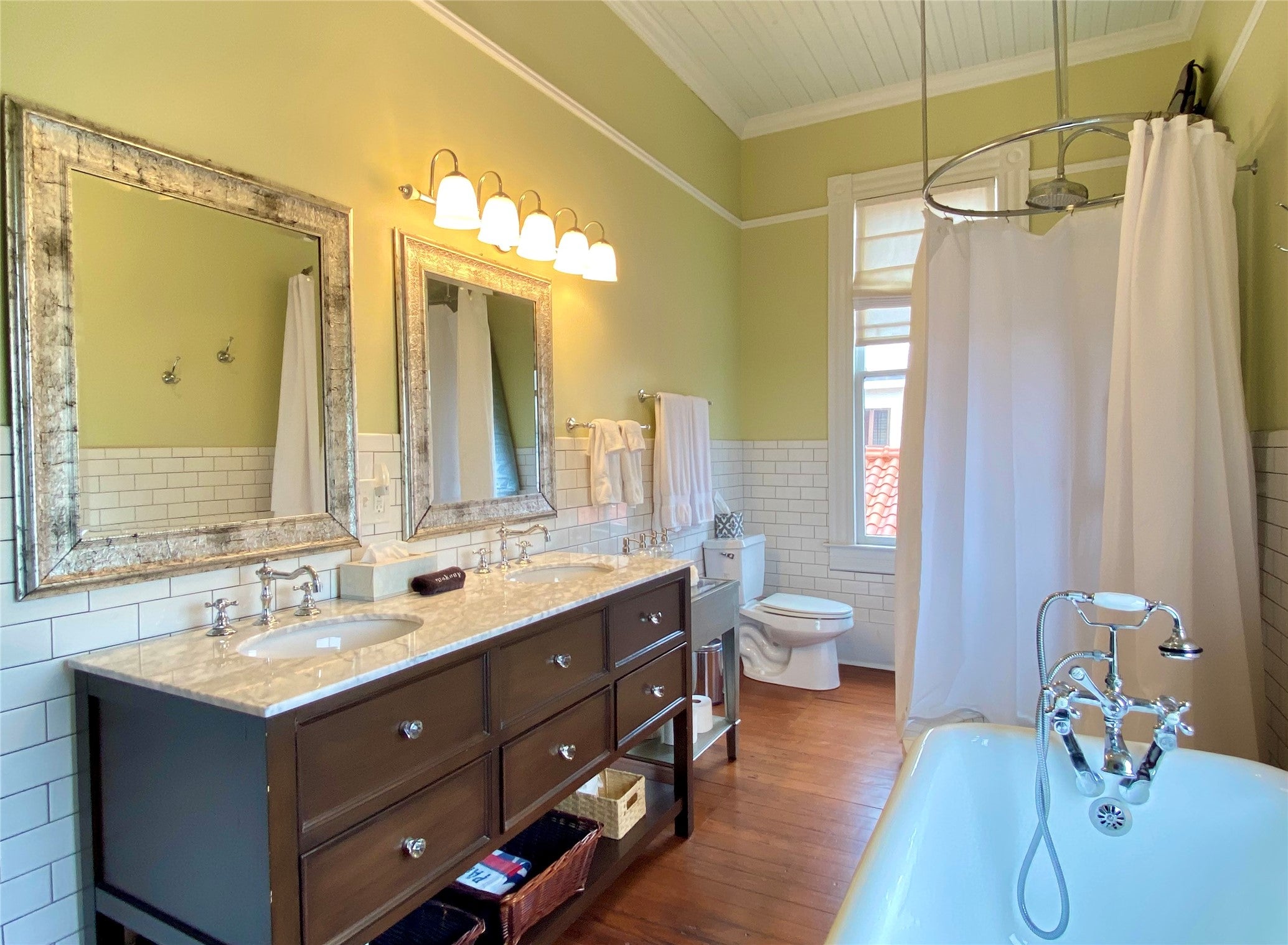 1409 Sealy Street, Galveston, Texas, 77550, United States, 6 Bedrooms Bedrooms, ,4 BathroomsBathrooms,Residential,For Sale,1409 Sealy Street,1683599