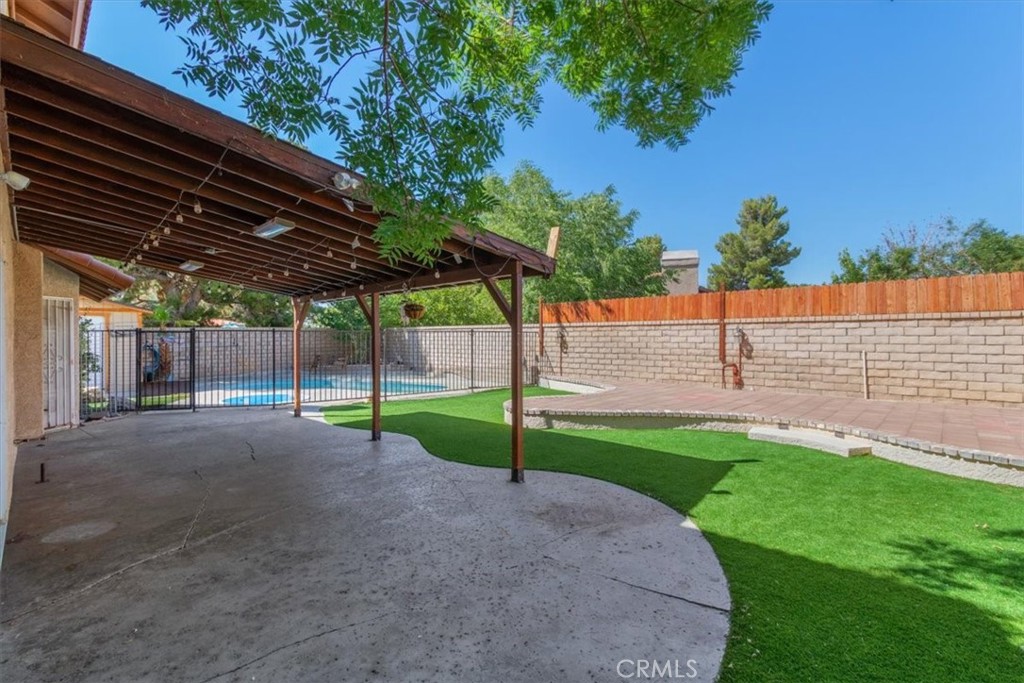 Palmdale, California, 93550, United States, 4 Bedrooms Bedrooms, ,3 BathroomsBathrooms,Residential,For Sale,1921772