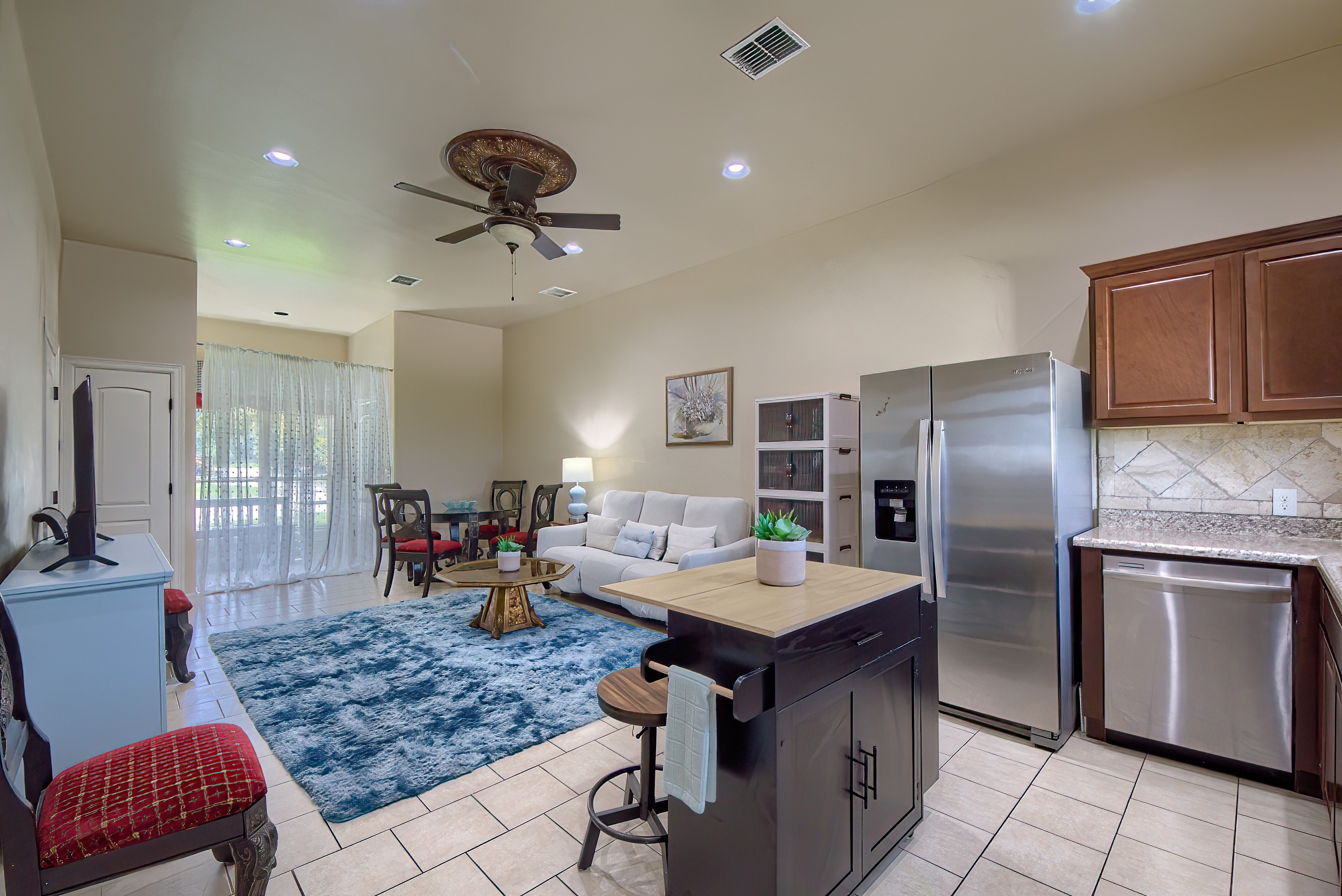 Seguin, Texas, 78155, United States, 7 Bedrooms Bedrooms, ,7 BathroomsBathrooms,Residential,For Sale,1994199