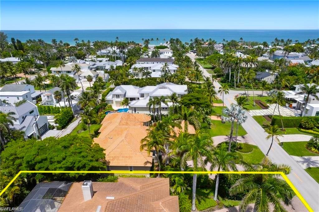 Naples, Florida, 34102, United States, 4 Bedrooms Bedrooms, ,4 BathroomsBathrooms,Residential,For Sale,1989384