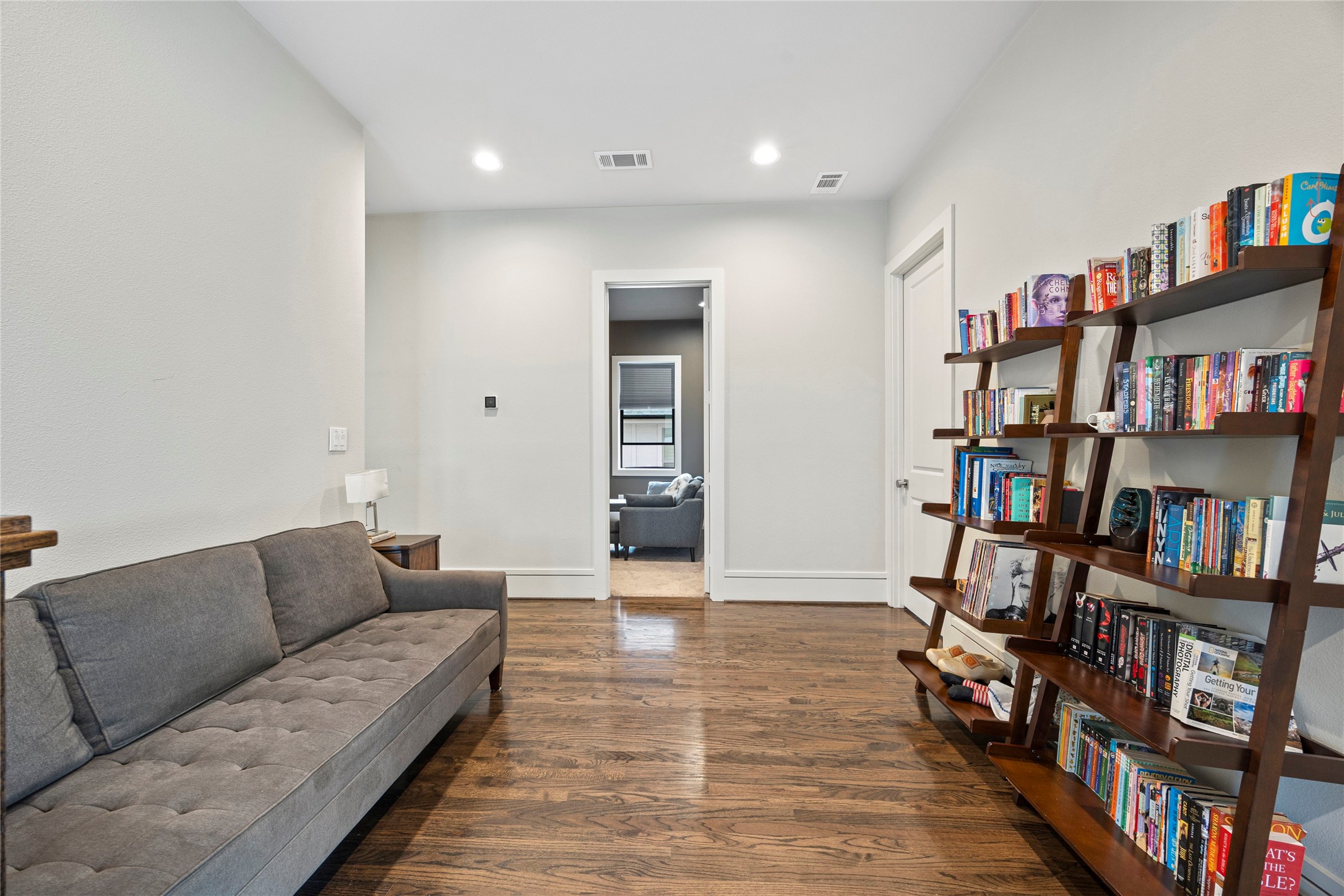 Dallas, Texas, 75214, United States, 4 Bedrooms Bedrooms, ,5 BathroomsBathrooms,Residential,For Sale,1794312