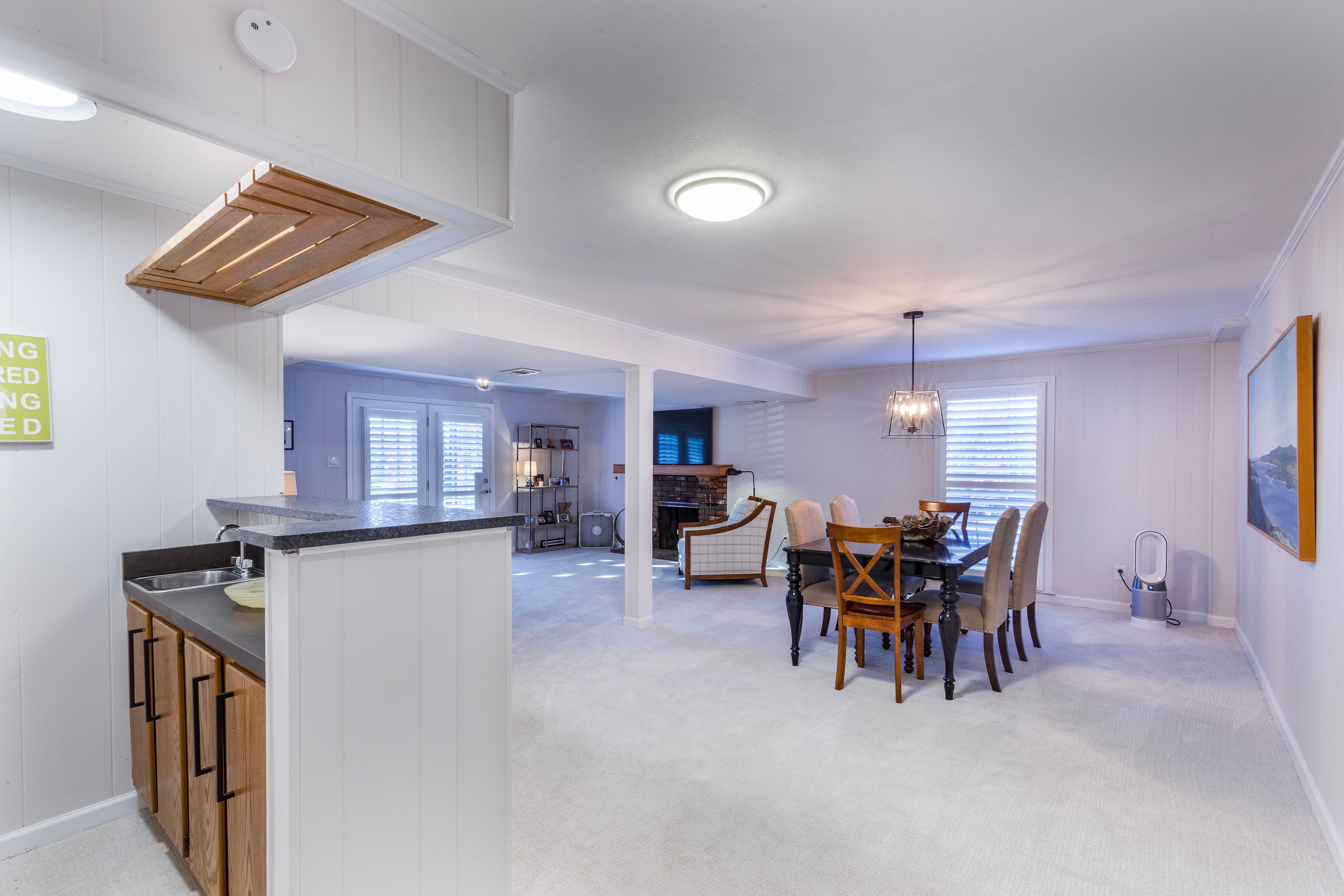  Elegant Corner Lot Home with Modern Luxury and Stunning Details - 物件實景