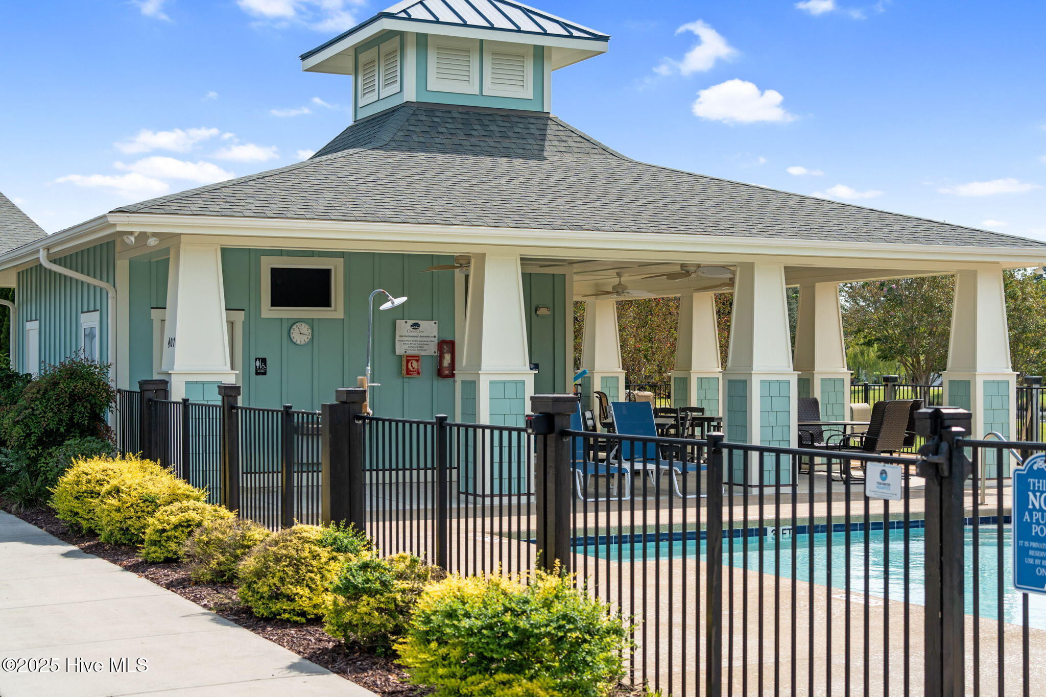 Southport, North Carolina, 28461, United States, 3 Bedrooms Bedrooms, ,3 BathroomsBathrooms,Residential,For Sale,2009965