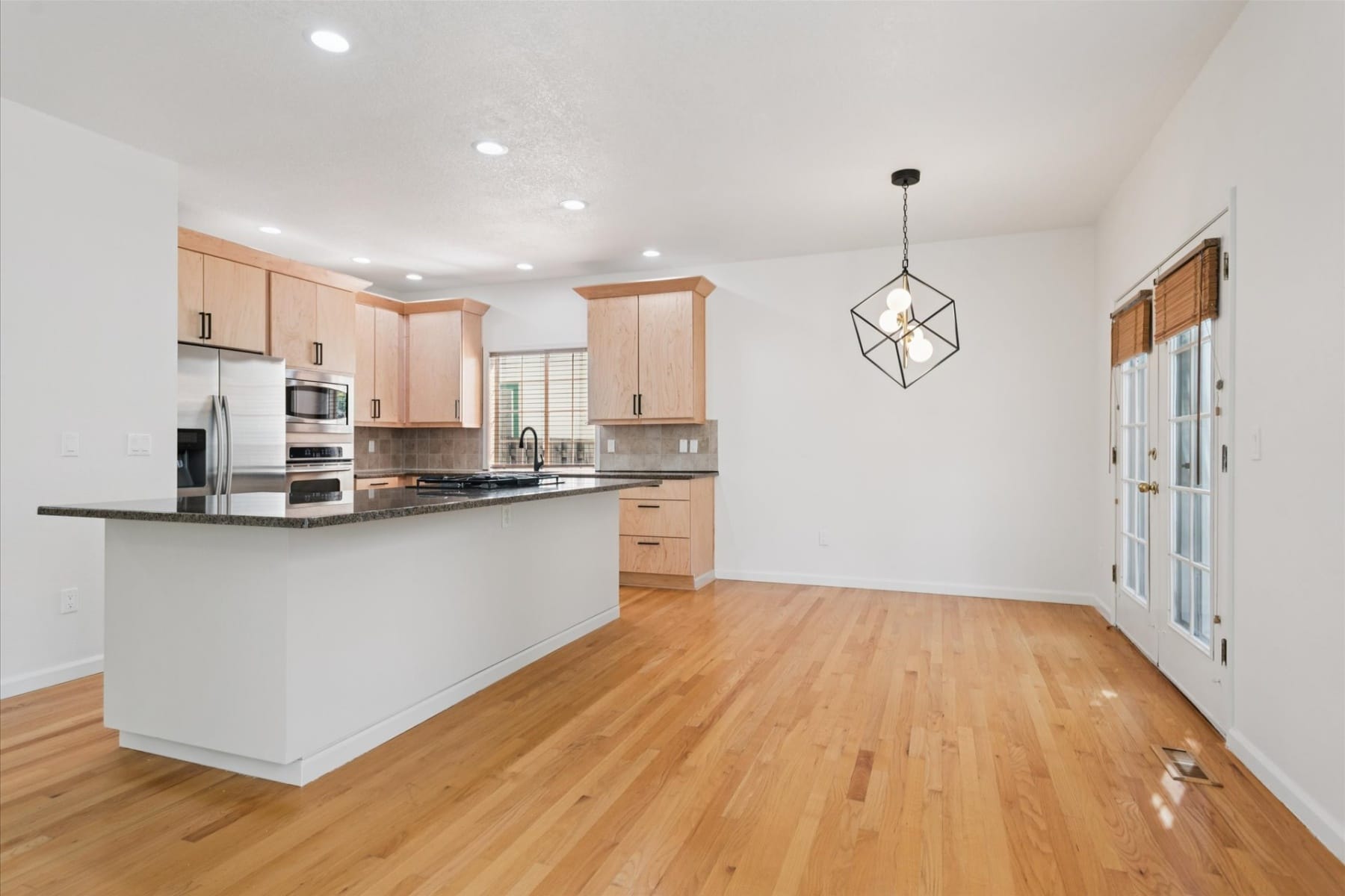  5904 BAY POINT DR Lake Oswego, OR 97035 - 物件實景