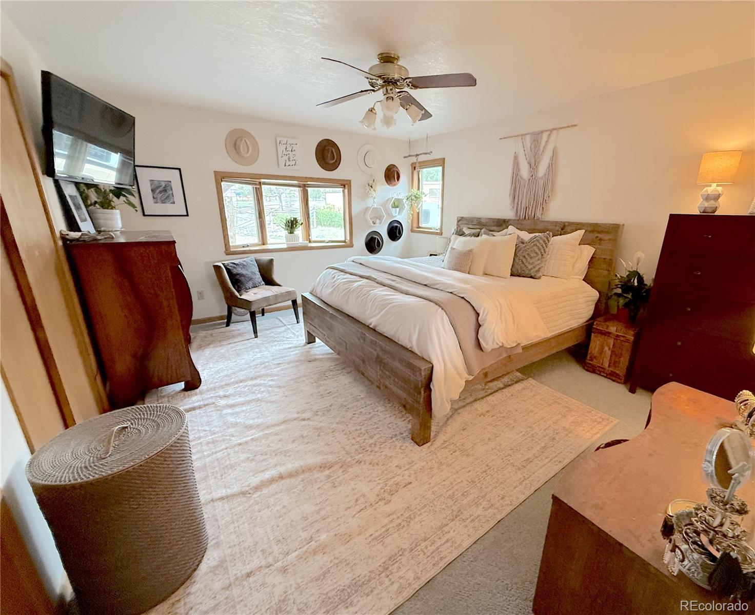 Howard, Colorado, 81233, United States, 3 Bedrooms Bedrooms, ,1 BathroomBathrooms,Residential,For Sale,1921961
