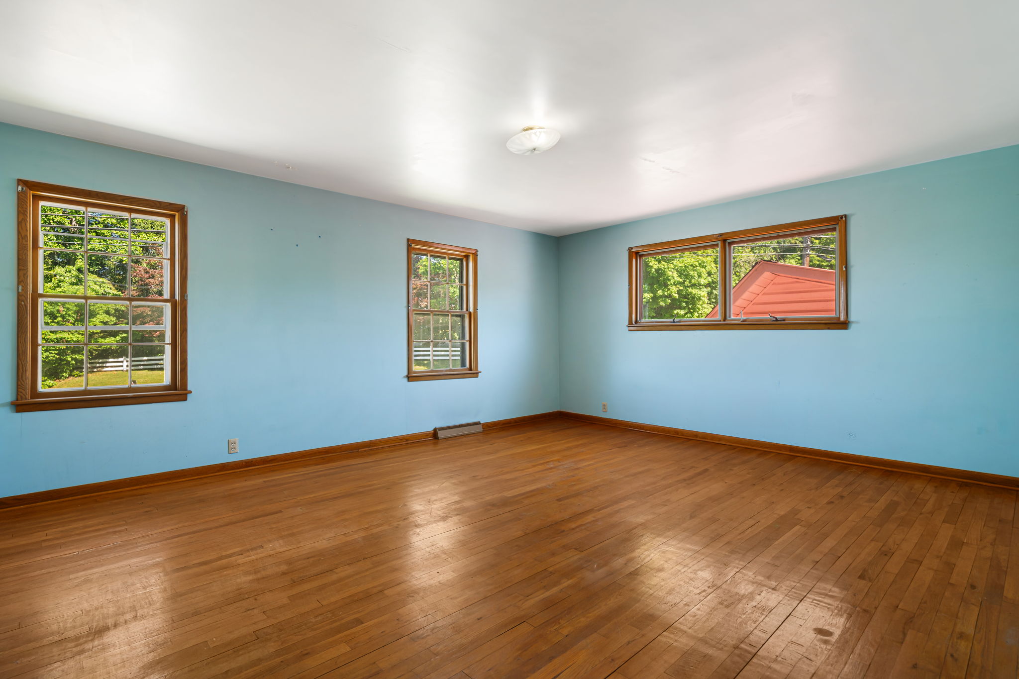 Mars Hill, North Carolina, 28754, United States, 5 Bedrooms Bedrooms, ,3 BathroomsBathrooms,Residential,For Sale,2049468