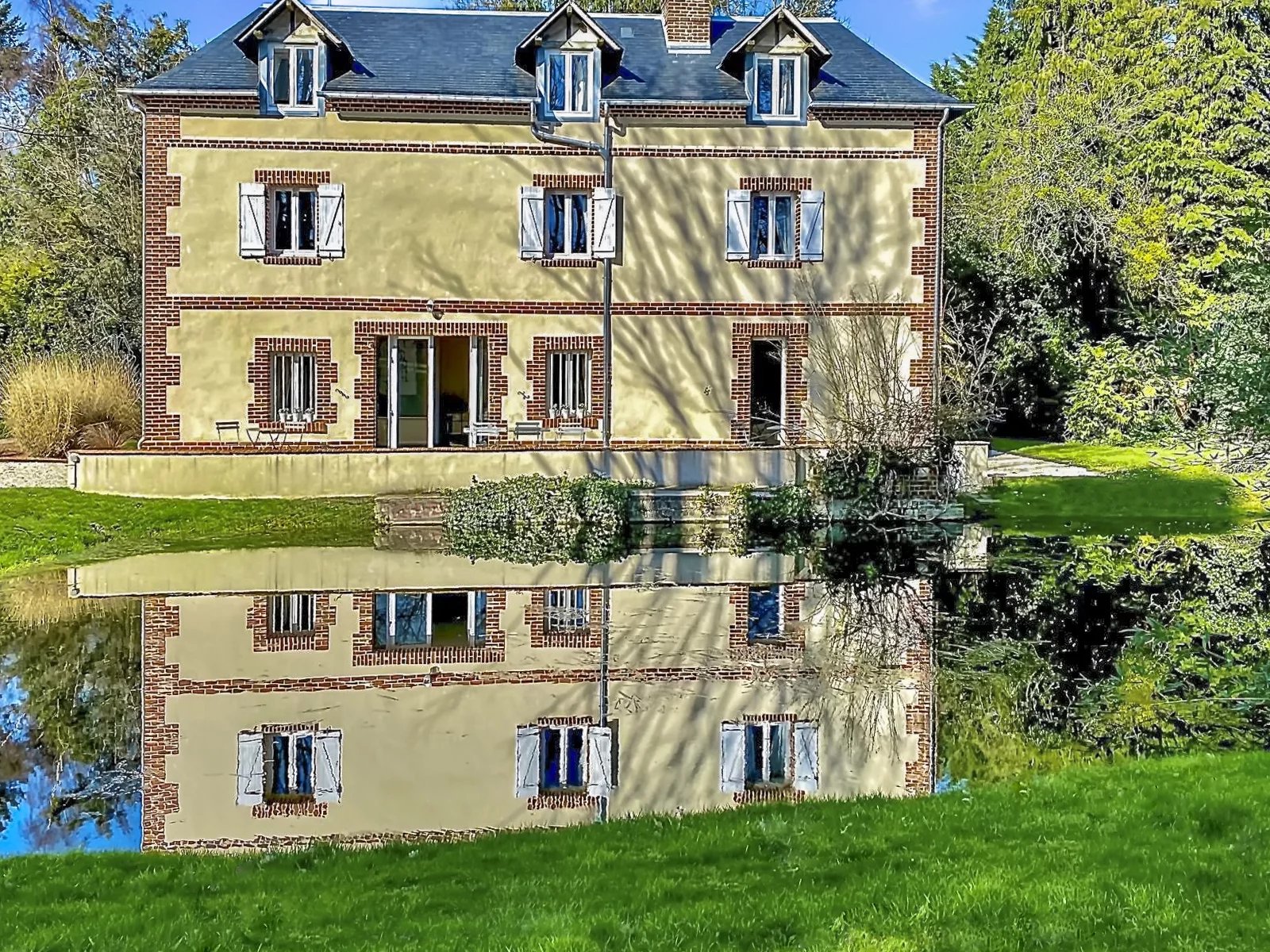 Trouville-sur-Mer, Normandy, 14360, FR, 7 Bedrooms Bedrooms, ,9 BathroomsBathrooms,Residential,For Sale,1672697