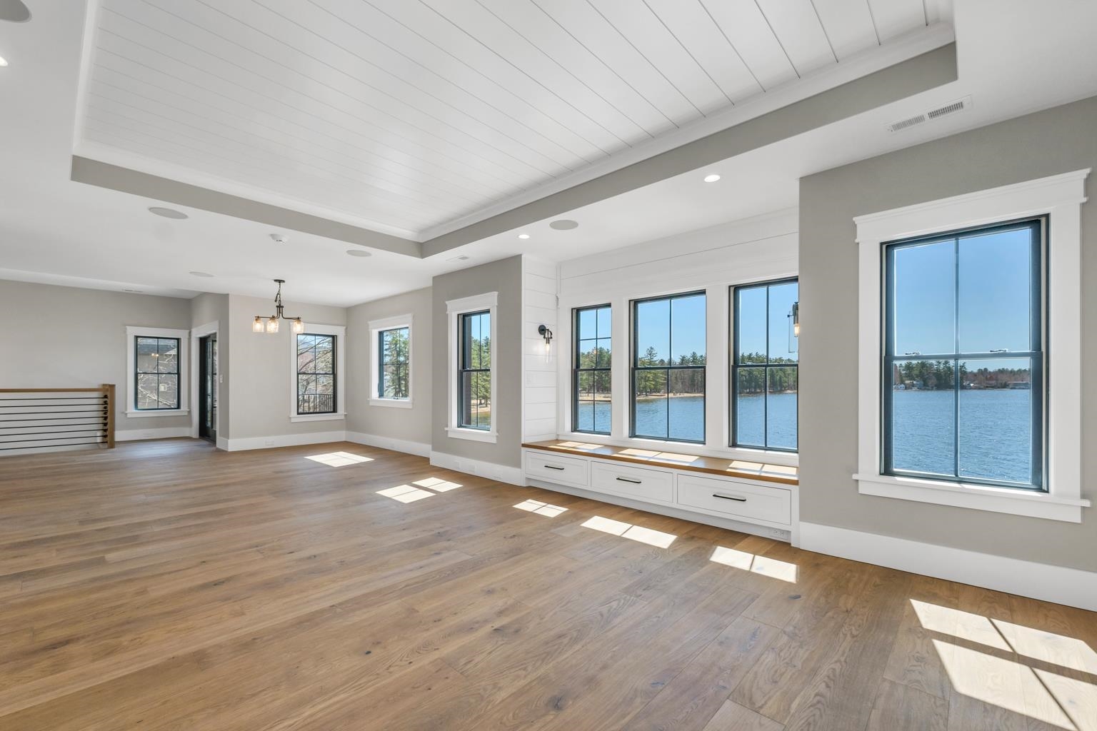 Gilford, New Hampshire, 03249, United States, 5 Bedrooms Bedrooms, ,6 BathroomsBathrooms,Residential,For Sale,1794777