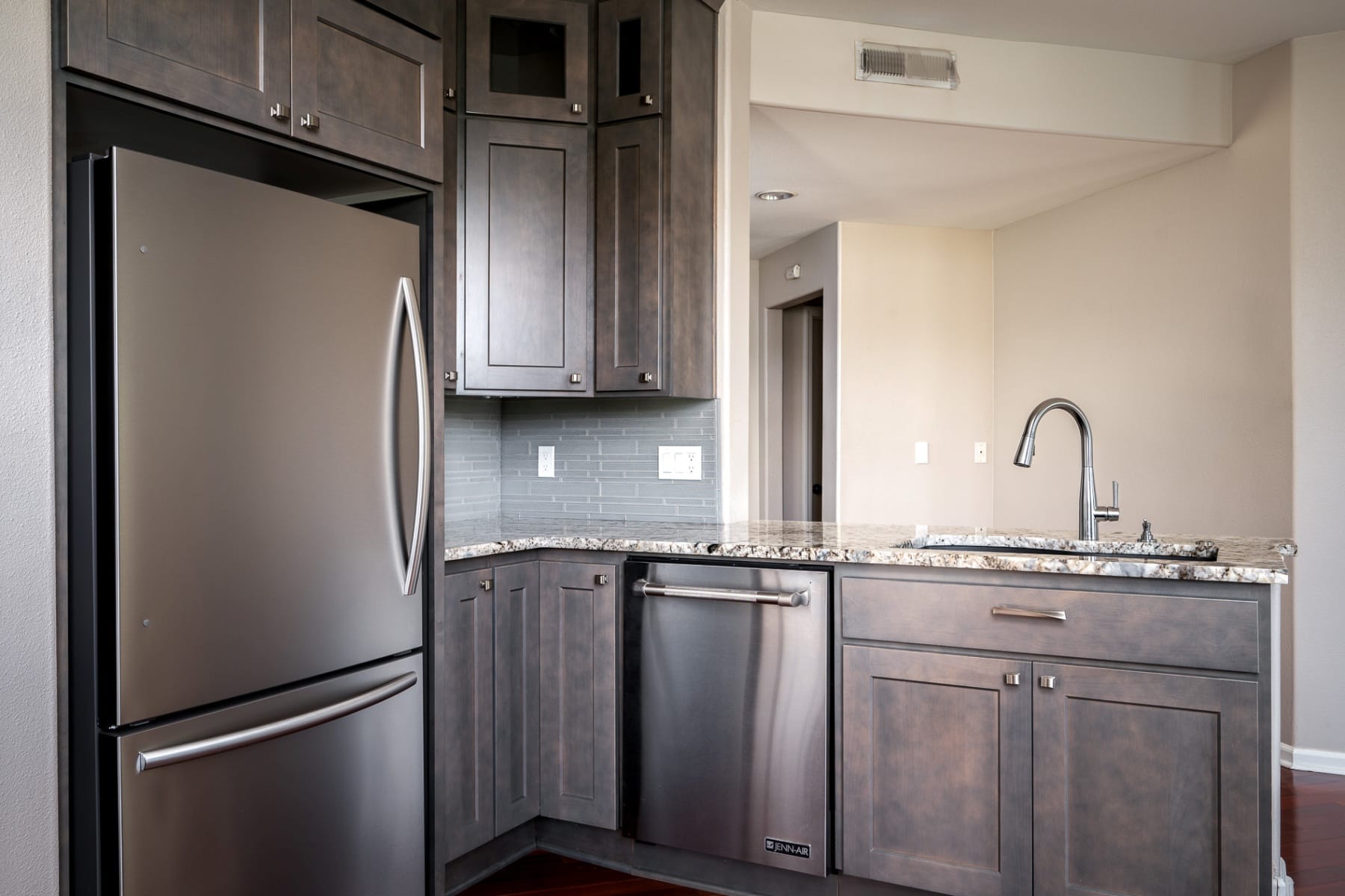  2395 SNOWBERRY RIDGE CT West Linn, OR 97068 - 物件實景