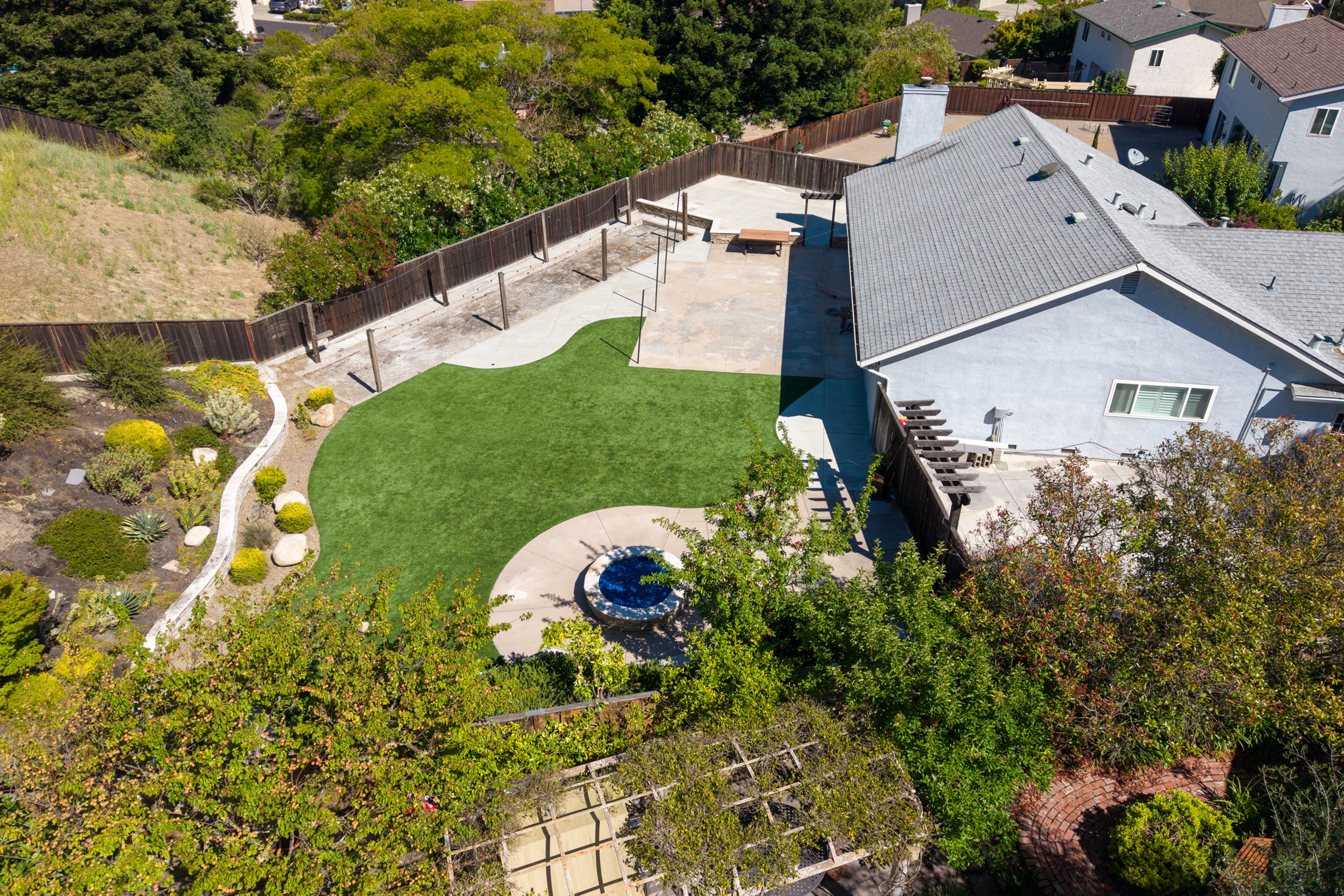  Thoughtfully Reimagined Home with Expansive Grounds and Endless Possibilities - 物件實景