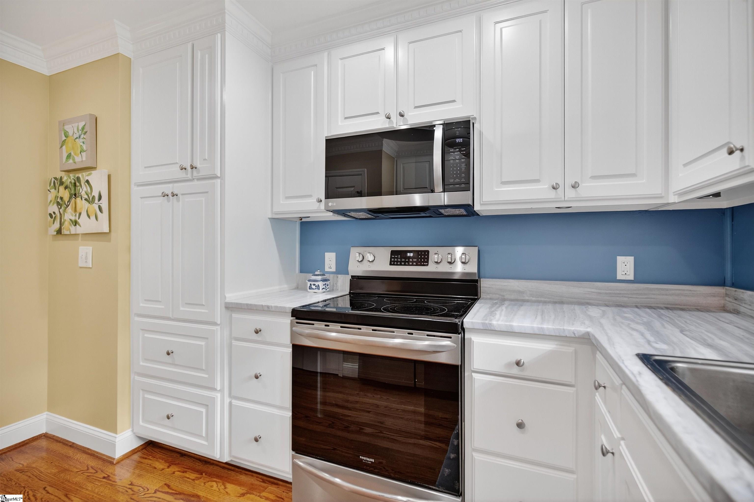 Greenville, South Carolina, 29605, United States, 3 Bedrooms Bedrooms, ,2 BathroomsBathrooms,Residential,For Sale,1918628