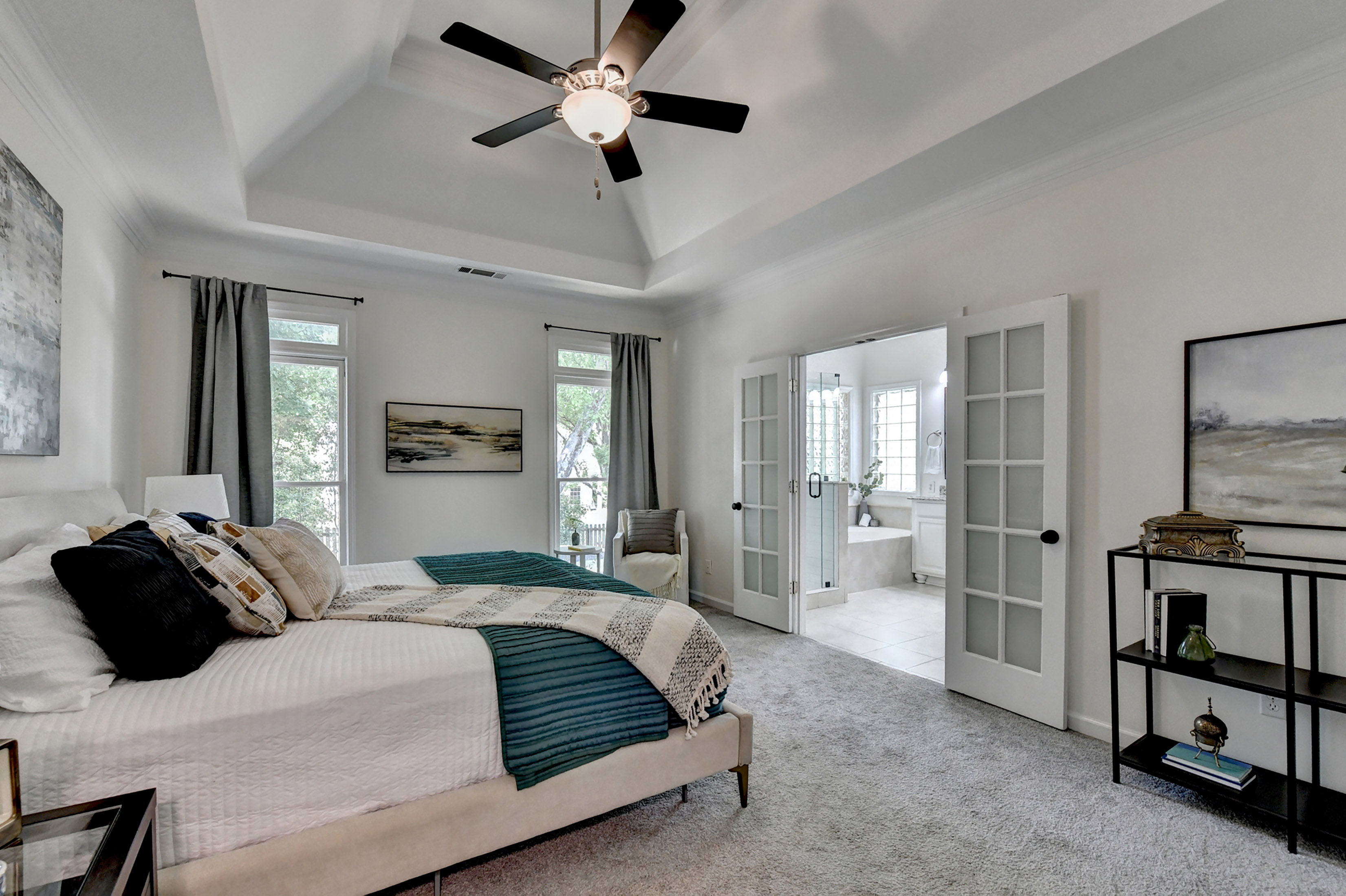  Hard to Find Flat Front Yard with Level Fenced-in Backyard on a Quiet Cul-de-sac - 物件實景