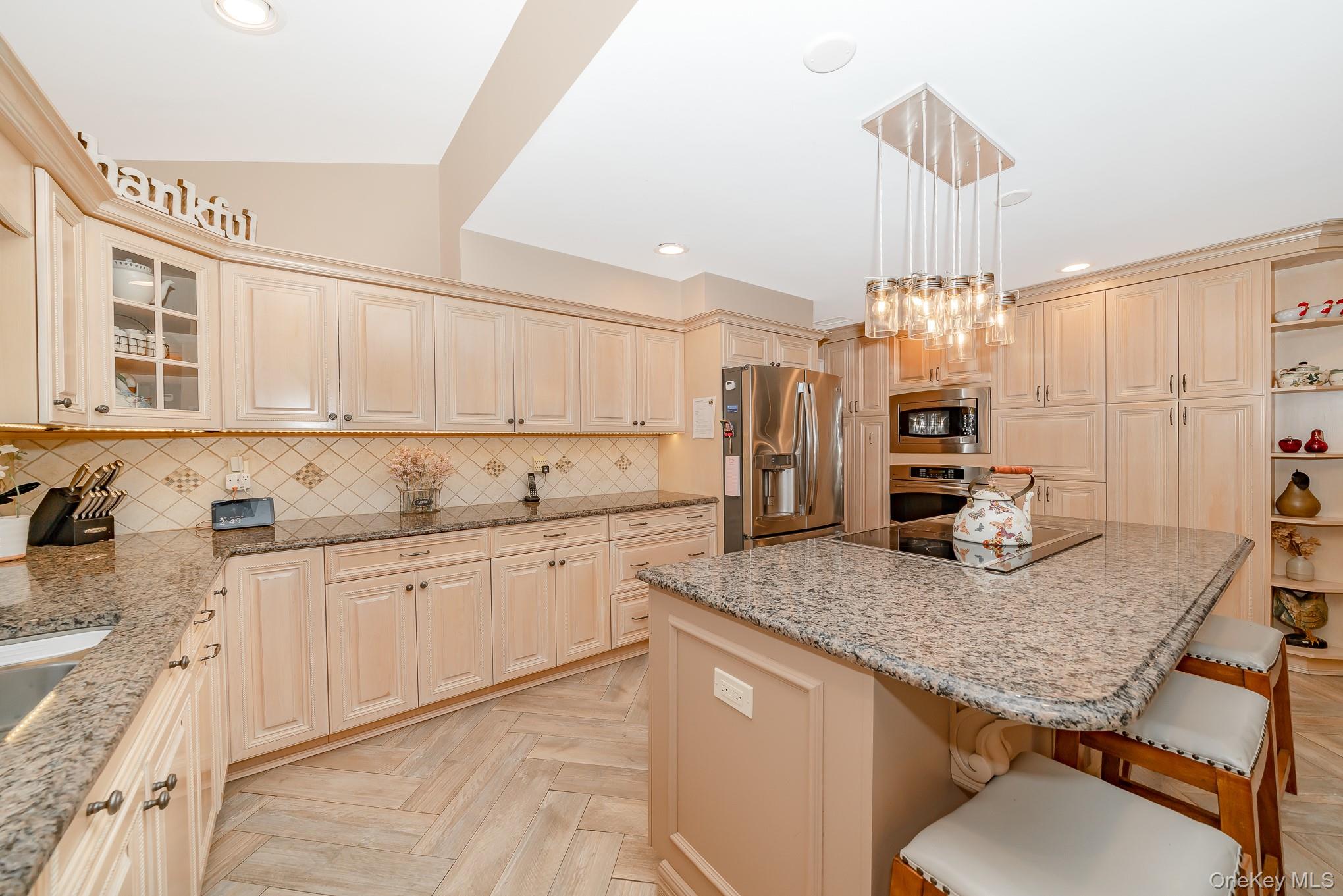 Smithtown, New York, 11787, United States, 5 Bedrooms Bedrooms, ,3 BathroomsBathrooms,Residential,For Sale,2001022