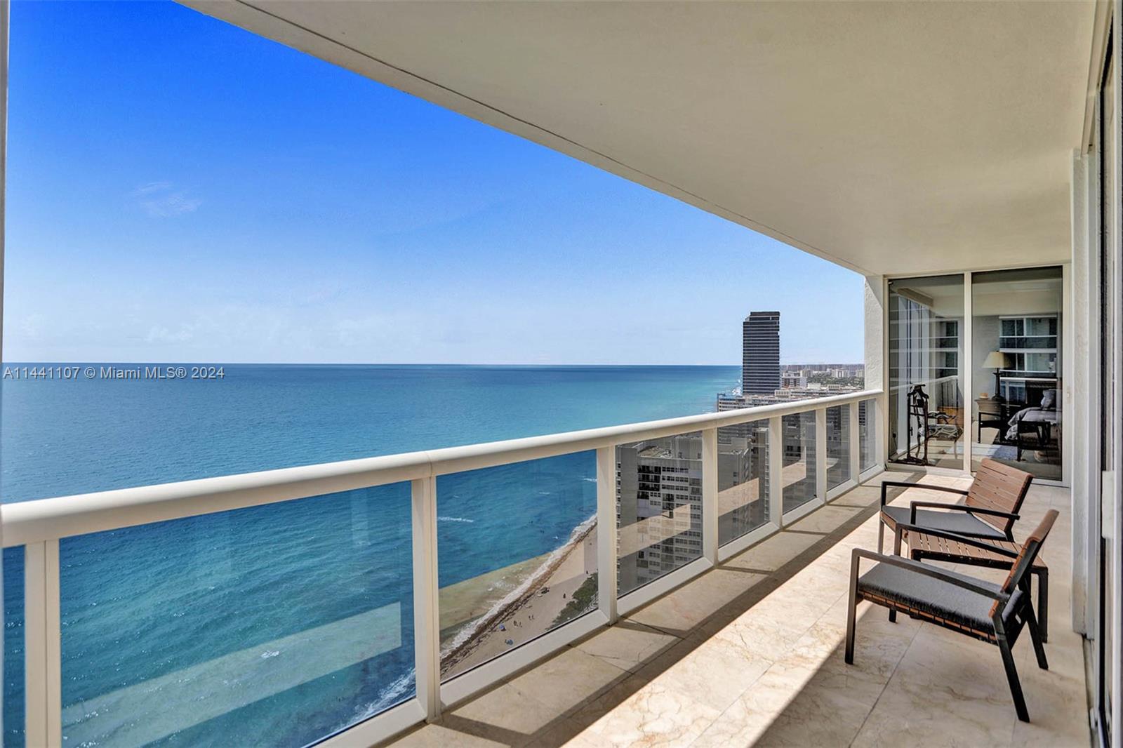 Hallandale Beach, Florida, 33009, United States, 3 Bedrooms Bedrooms, ,4 BathroomsBathrooms,Residential,For Sale,2001836