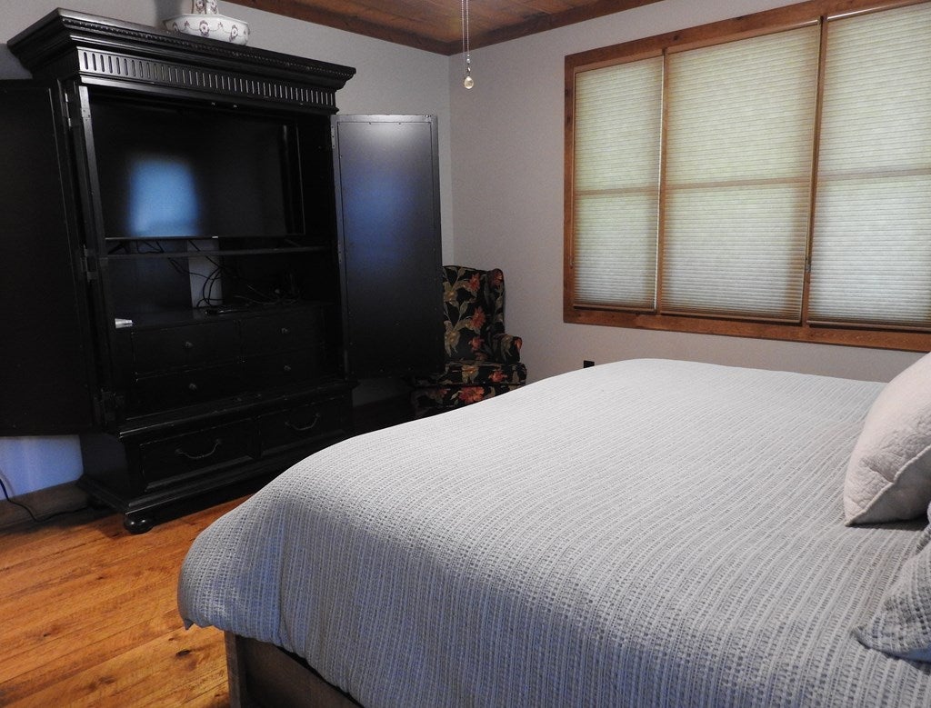 Morganton, Georgia, 30560, United States, 4 Bedrooms Bedrooms, ,4 BathroomsBathrooms,Residential,For Sale,1859082