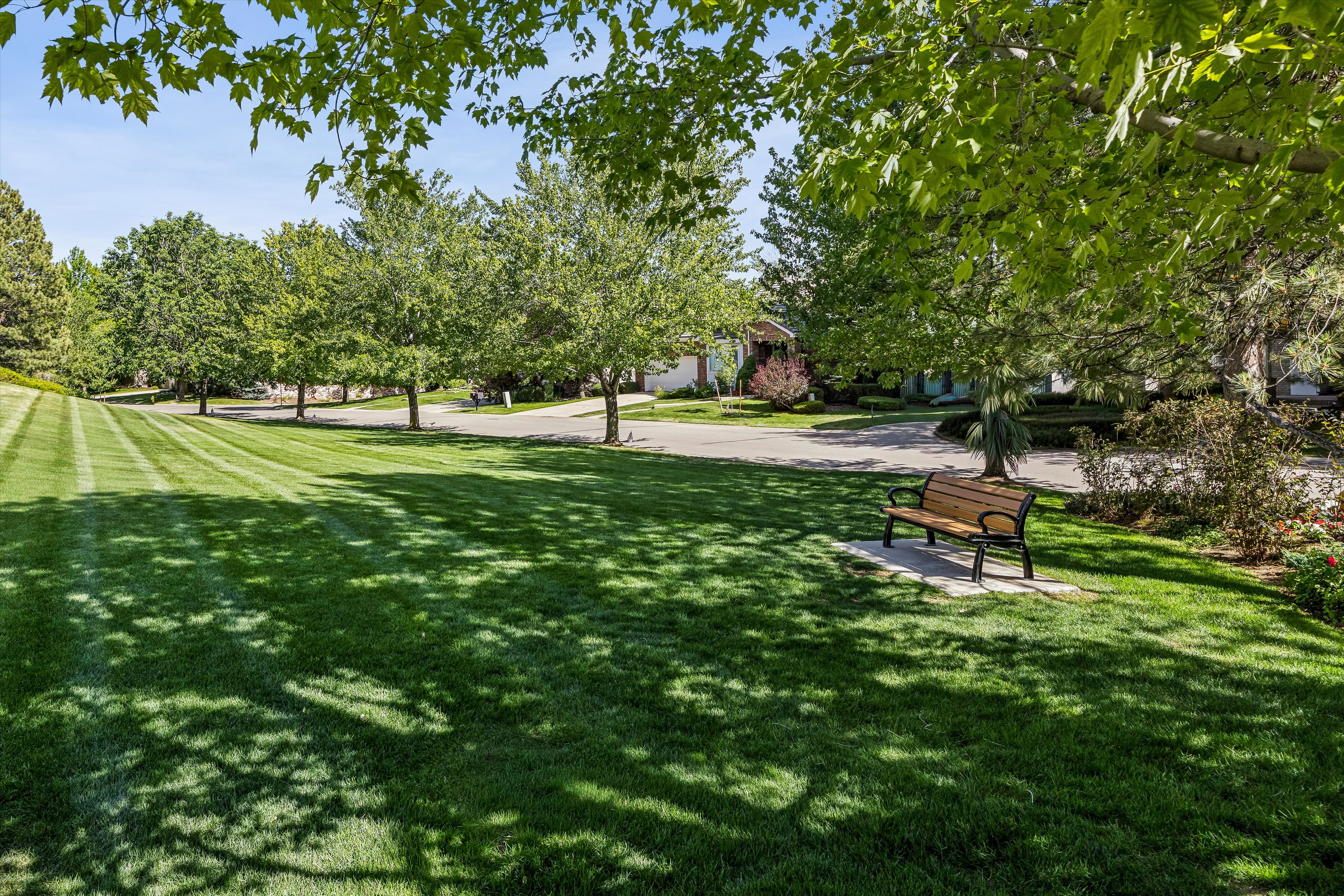  Luxury Features, Thoughtful Upgrades And Beautiful Outdoor Space - 物件實景
