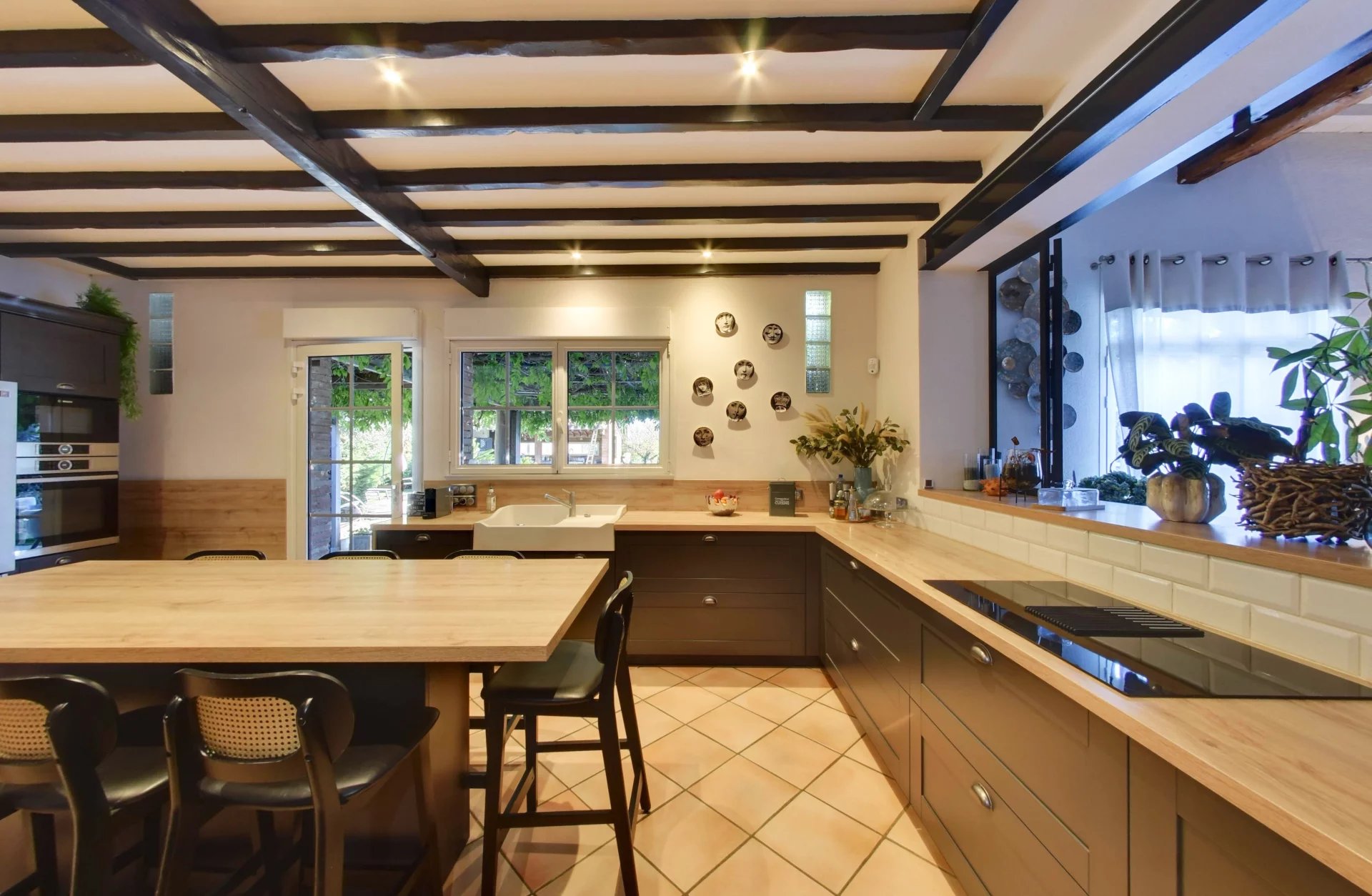 Thuir, Occitanie, 66300, FR, 5 Bedrooms Bedrooms, ,2 BathroomsBathrooms,Residential,For Sale,1991198