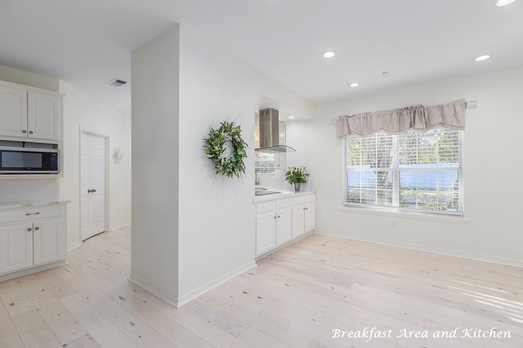 Lufkin, Texas, 75901, United States, 4 Bedrooms Bedrooms, ,5 BathroomsBathrooms,Residential,For Sale,1989881