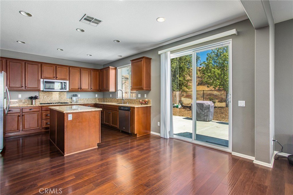 Beaumont, California, 92223, United States, 4 Bedrooms Bedrooms, ,3 BathroomsBathrooms,Residential,For Sale,1927840