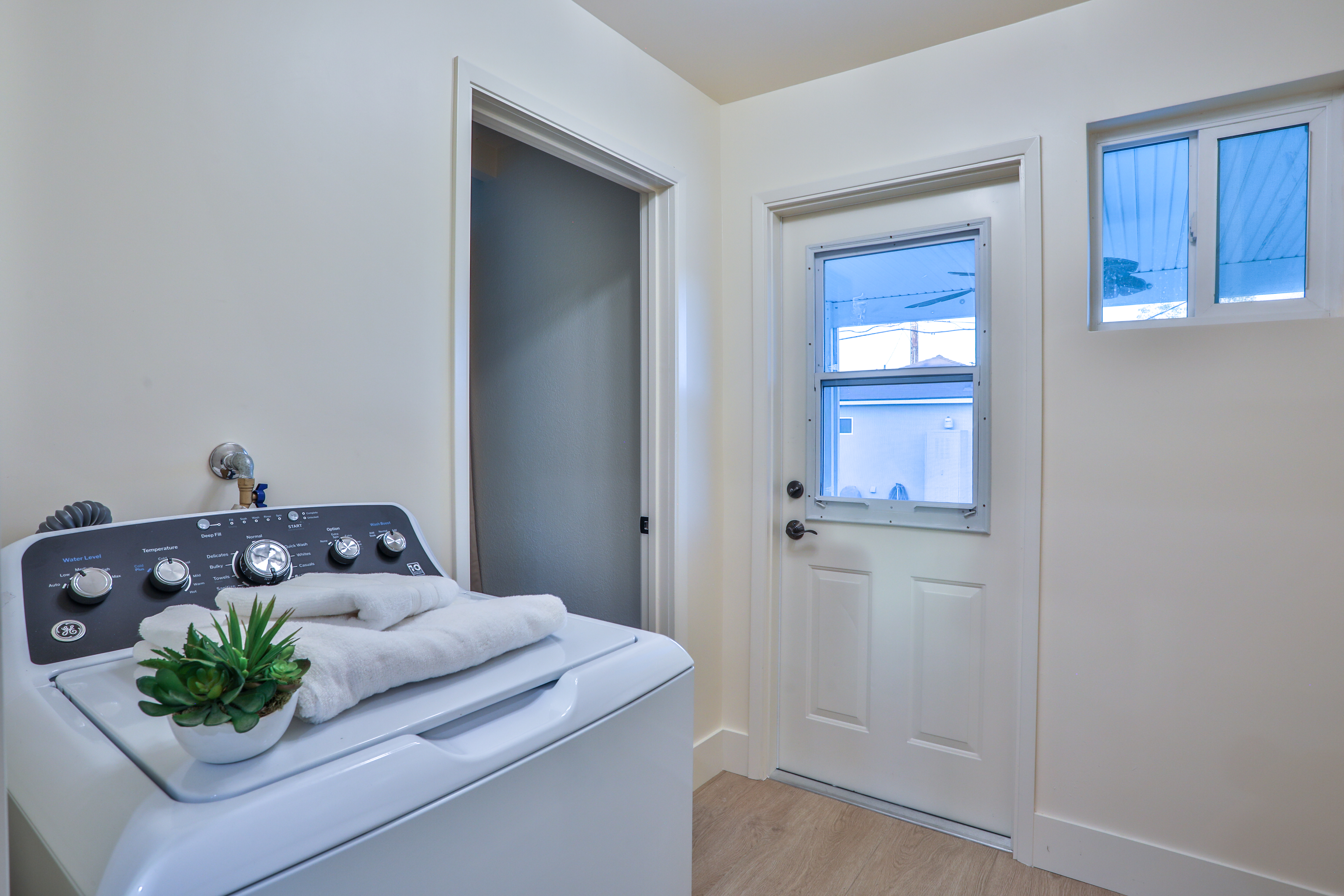  664 N. 8th Avenue, Upland, CA 91786 - 物件實景
