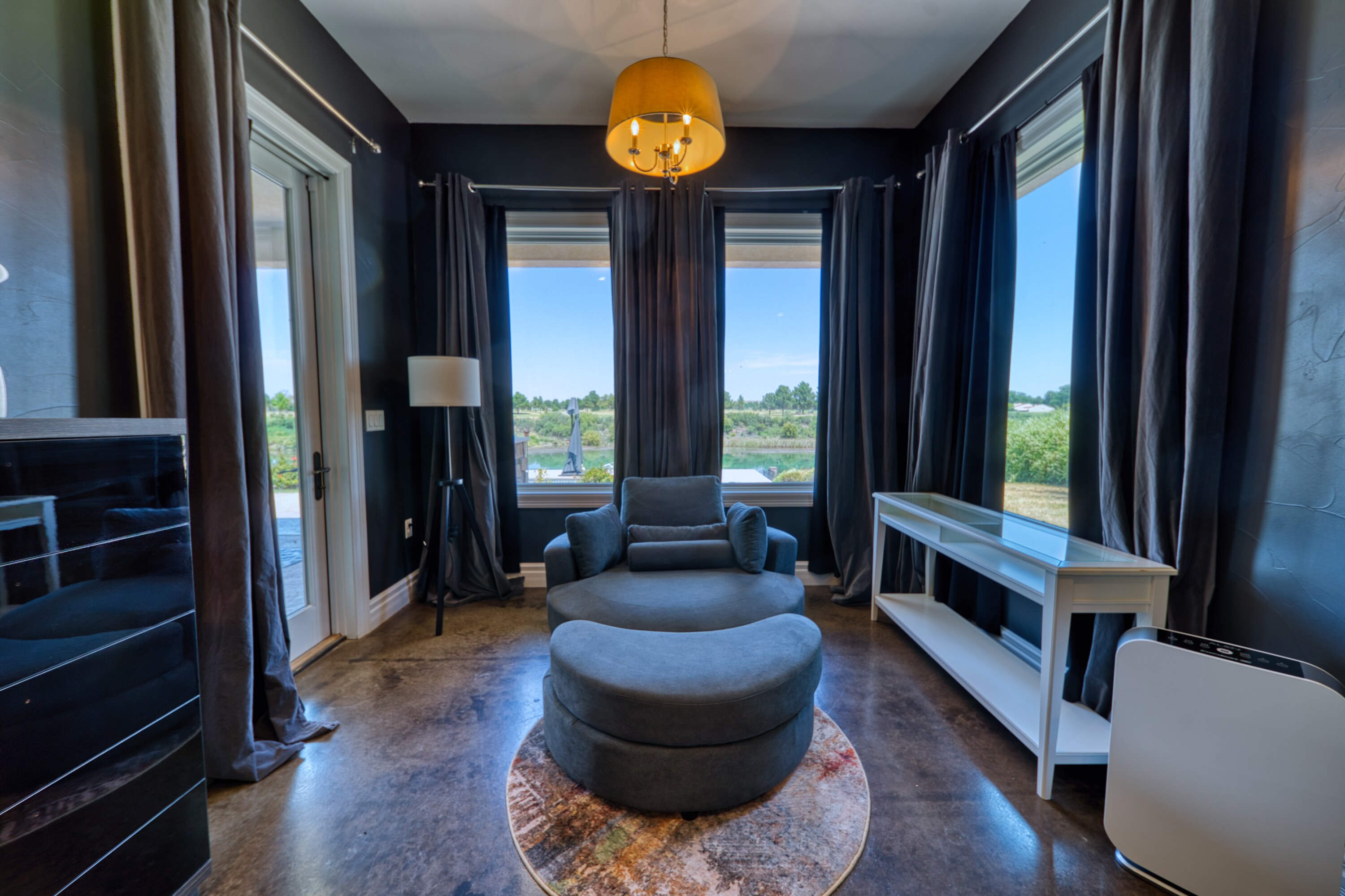 Carlsbad, New Mexico, 88220, United States, 5 Bedrooms Bedrooms, ,4 BathroomsBathrooms,Residential,For Sale,1974334